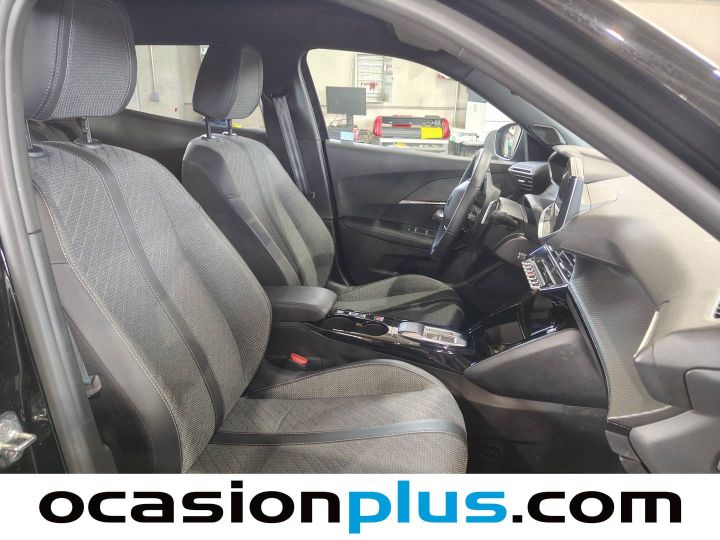 Foto Peugeot 2008 Peugeot 2008 Allure Hybrid eDCS6  (136 CV)