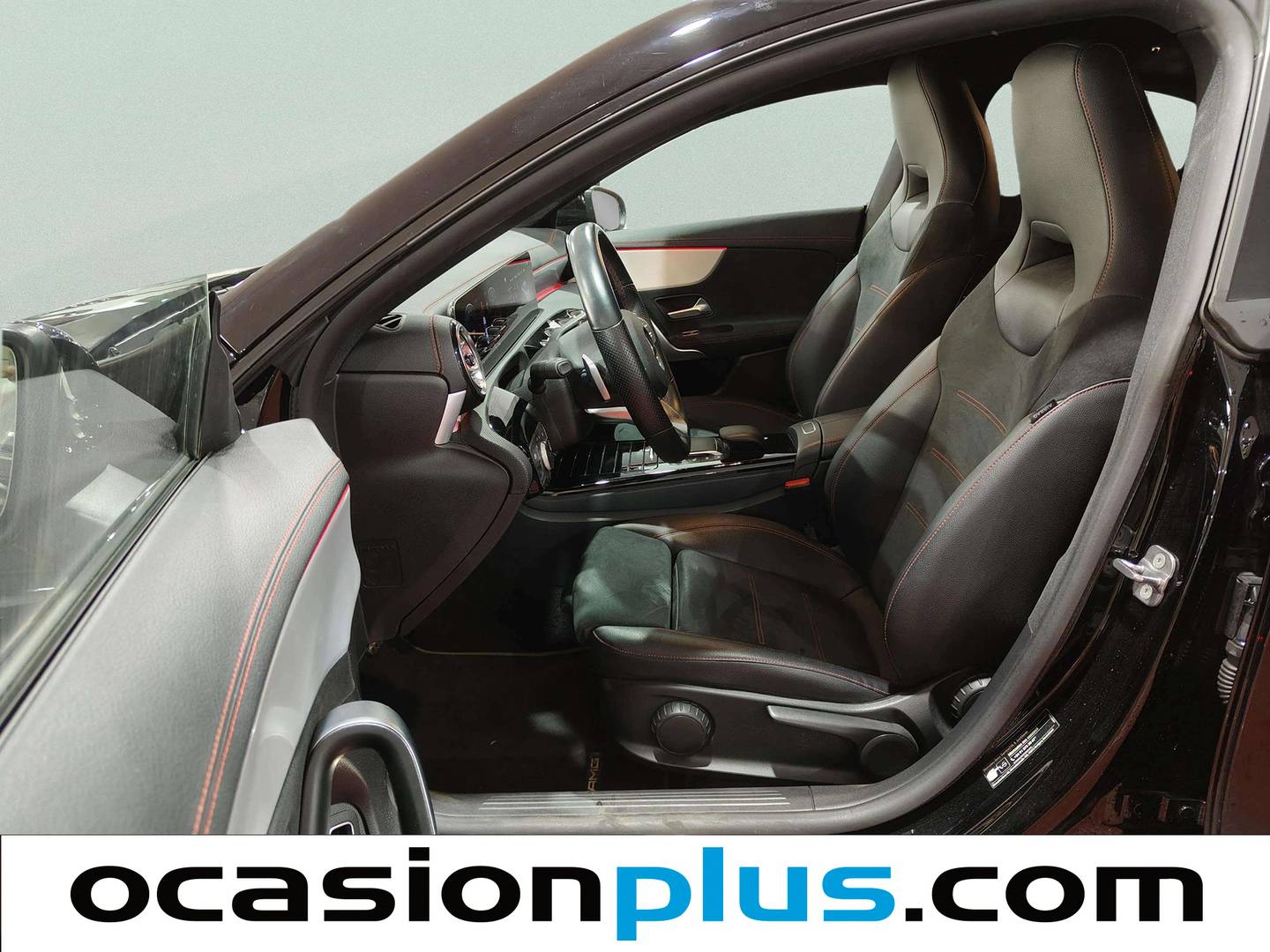 Foto asientos delanteros Mercedes CLA Mercedes CLA 180 (136 CV)