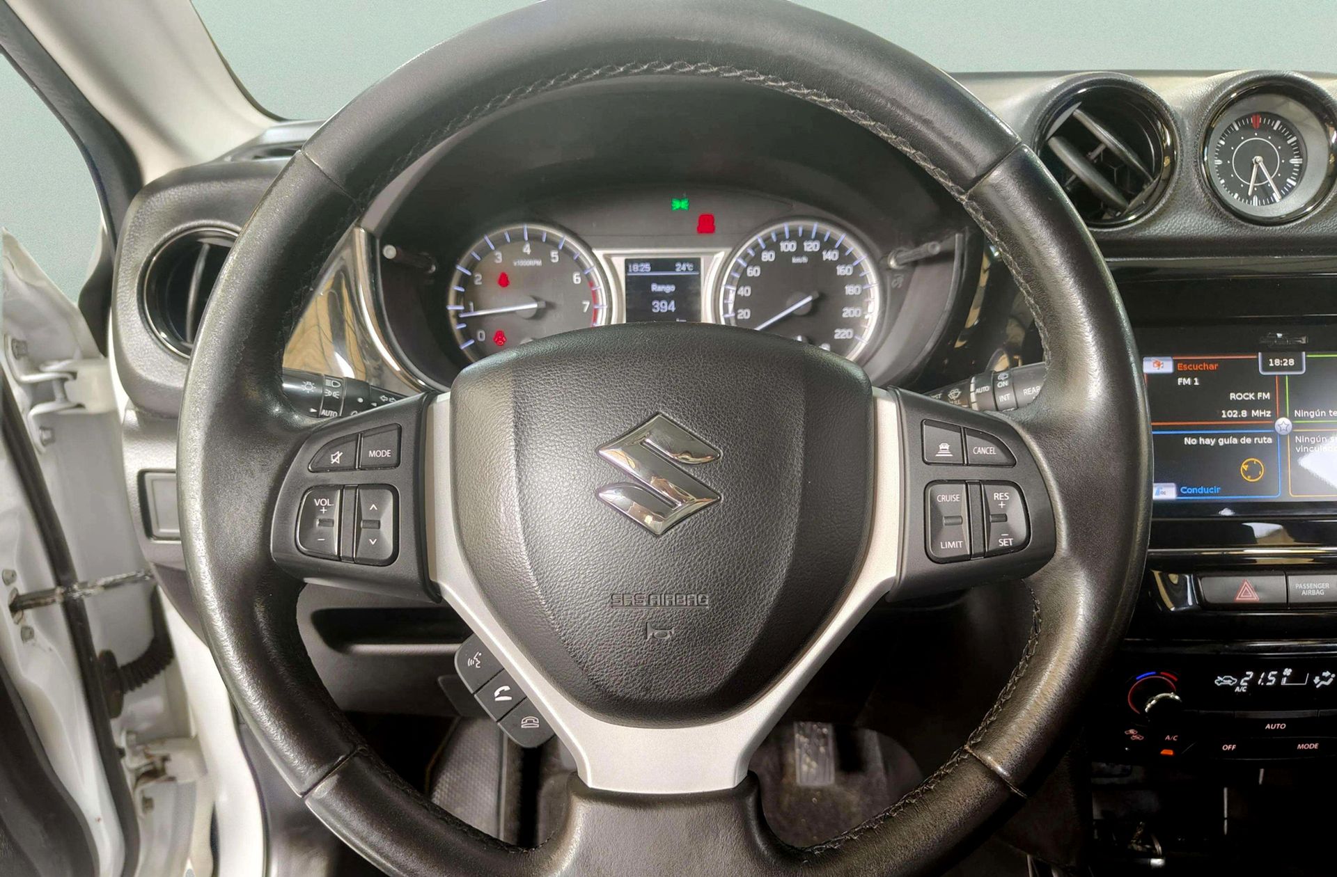Suzuki Vitara 1.6 VVT GLX - foto 25