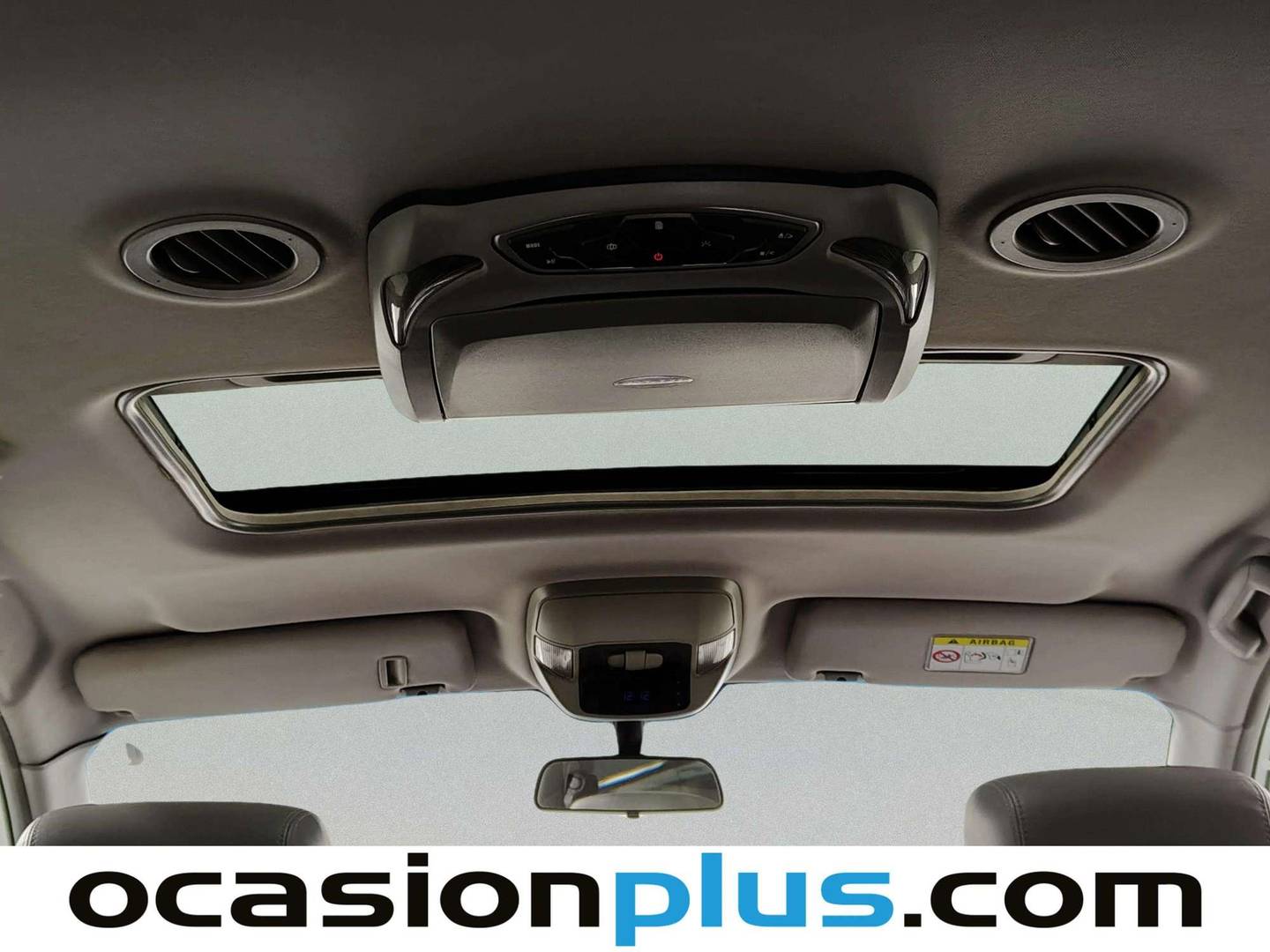 Extras y acabados del SsangYong Rodius SsangYong Rodius D22T Limited Auto (178 CV) 7 Plazas