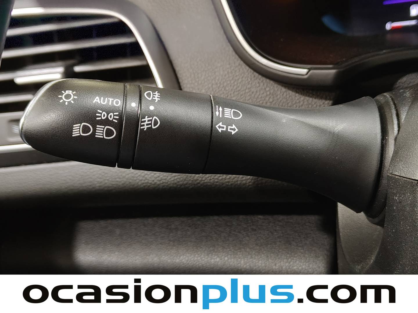 Foto Renault Mégane Renault Megane Zen TCe (140 CV) GPF