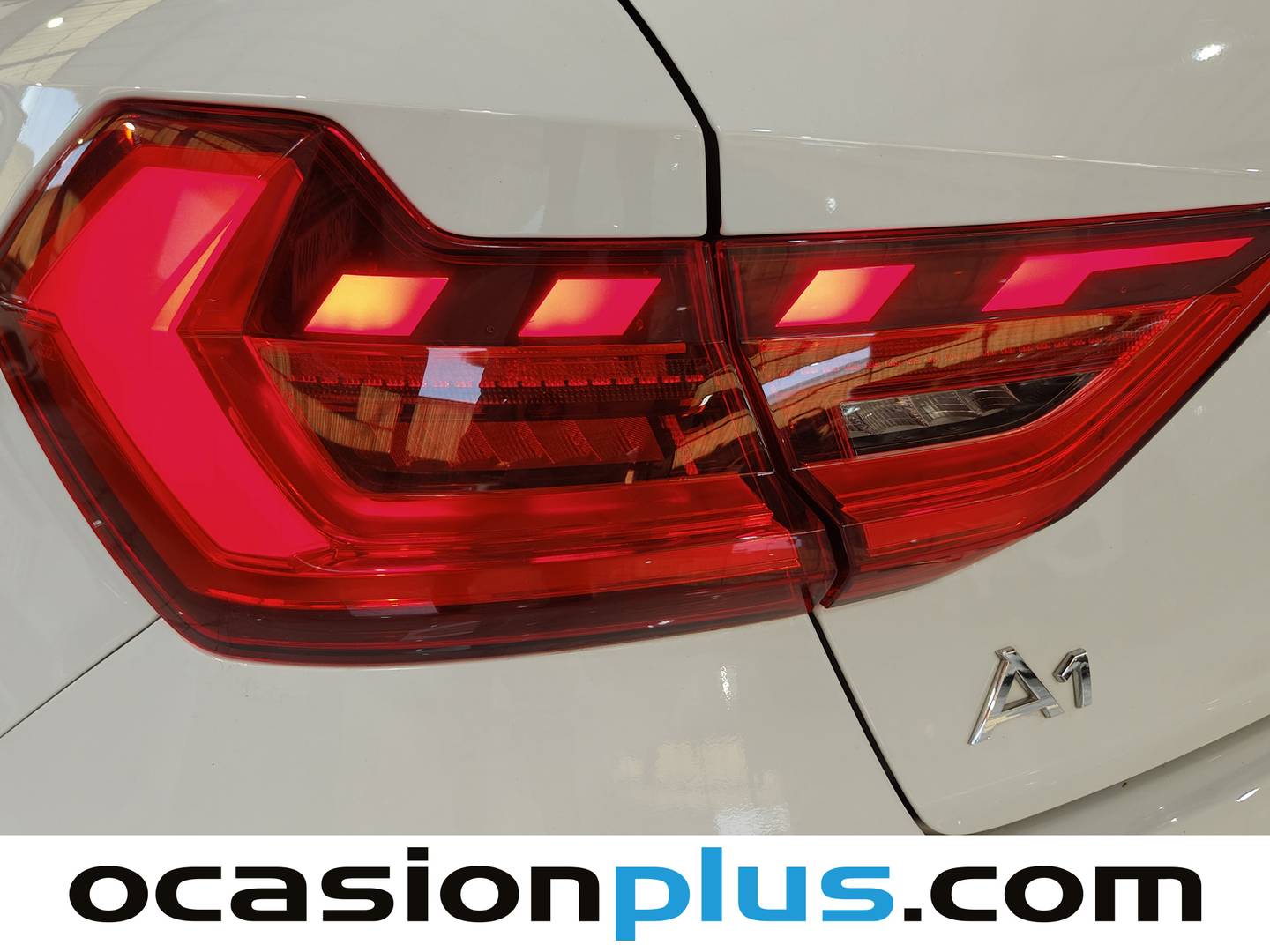 Equipamiento del Audi A1 Audi A1 Sportback Adrenalin edition 30 TFSI (110 CV) Paquete S-Line