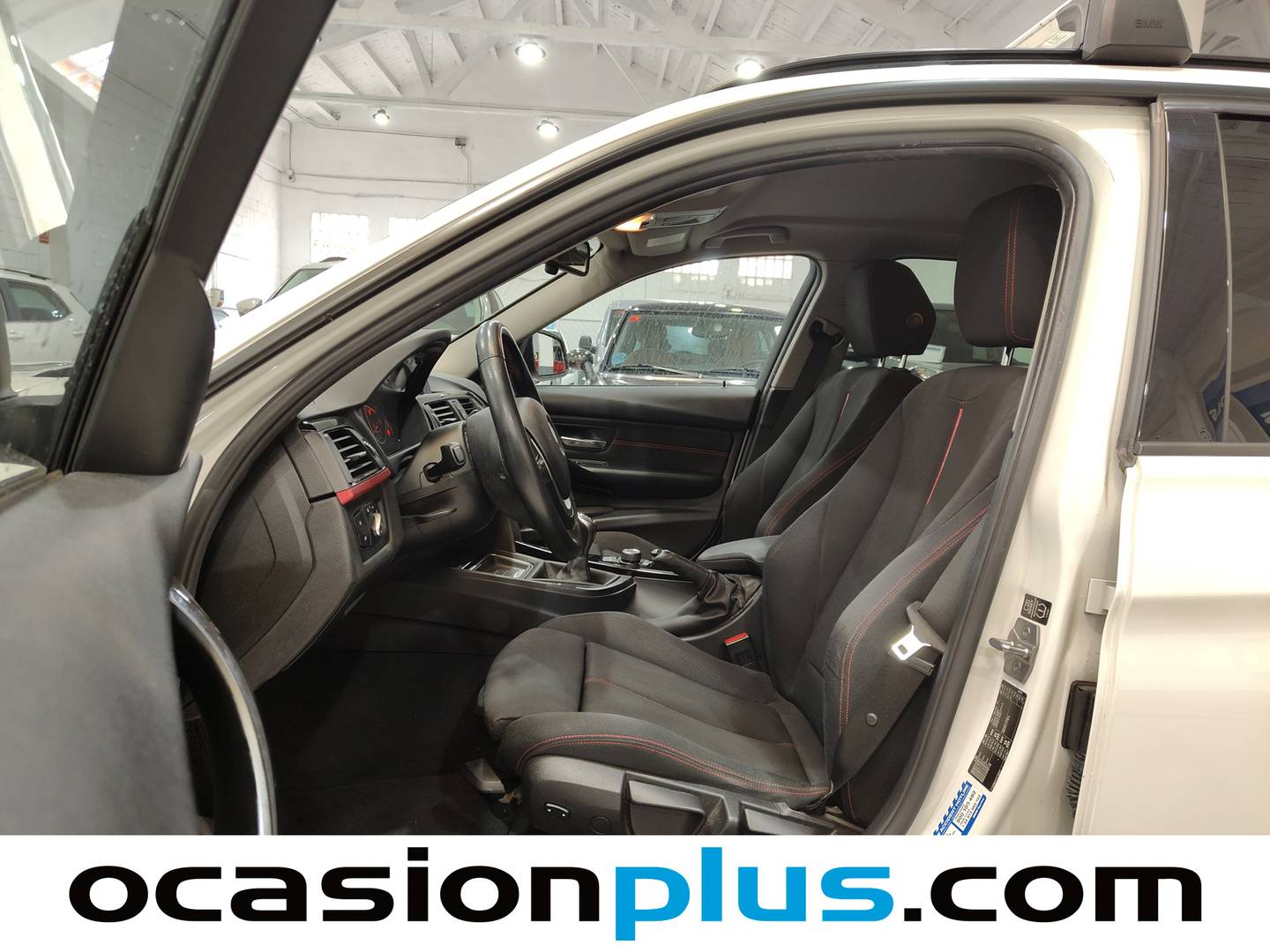 Foto asientos delanteros BMW Serie 3 BMW Serie 3 318d Touring (143 CV)