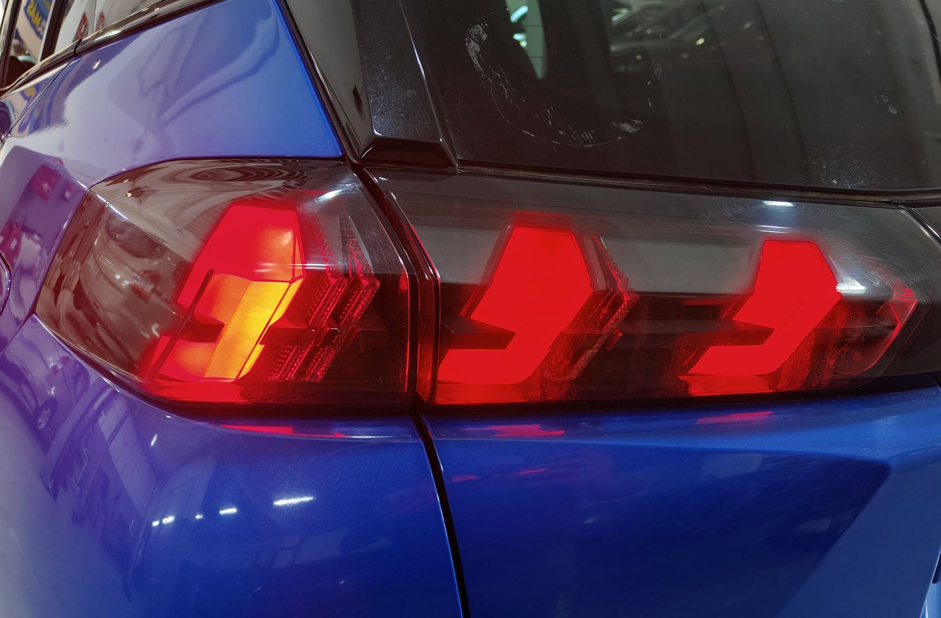 Peugeot 2008 PureTech 130 GT - foto 17