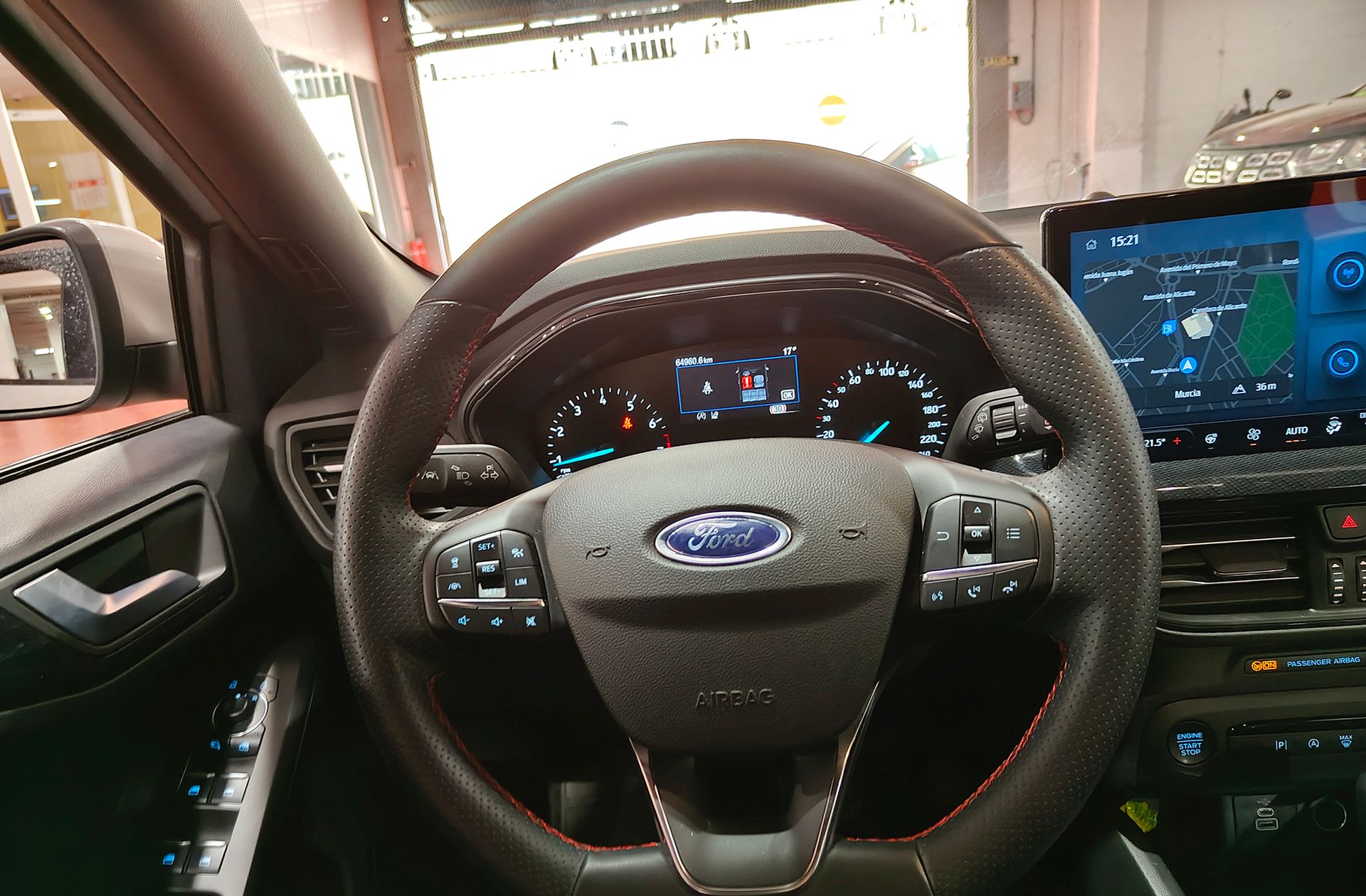 Ford Focus SportBreak 1.0 EcoBoost MHEV ST-Line - foto 22