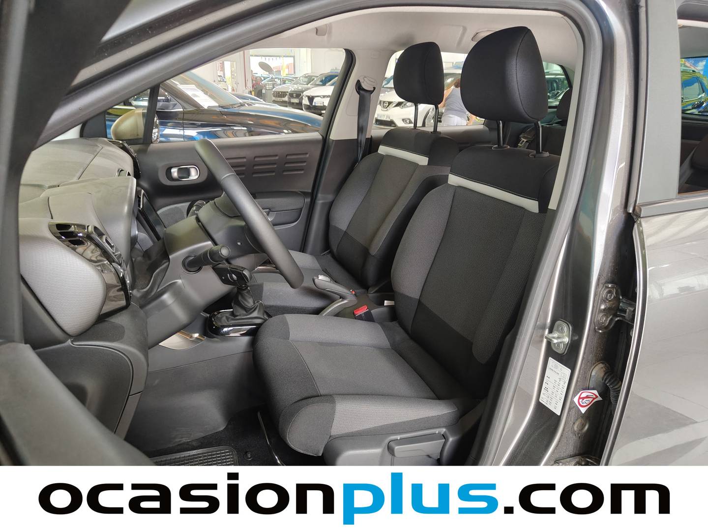 Foto asientos delanteros Citroën C3 Aircross Citroën C3 Aircross PureTech 110 S&S C-Series (110 CV)