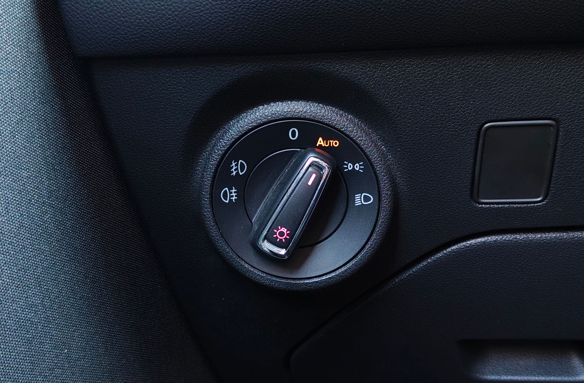 SEAT León 2.0 TSI FR DSG - foto 28