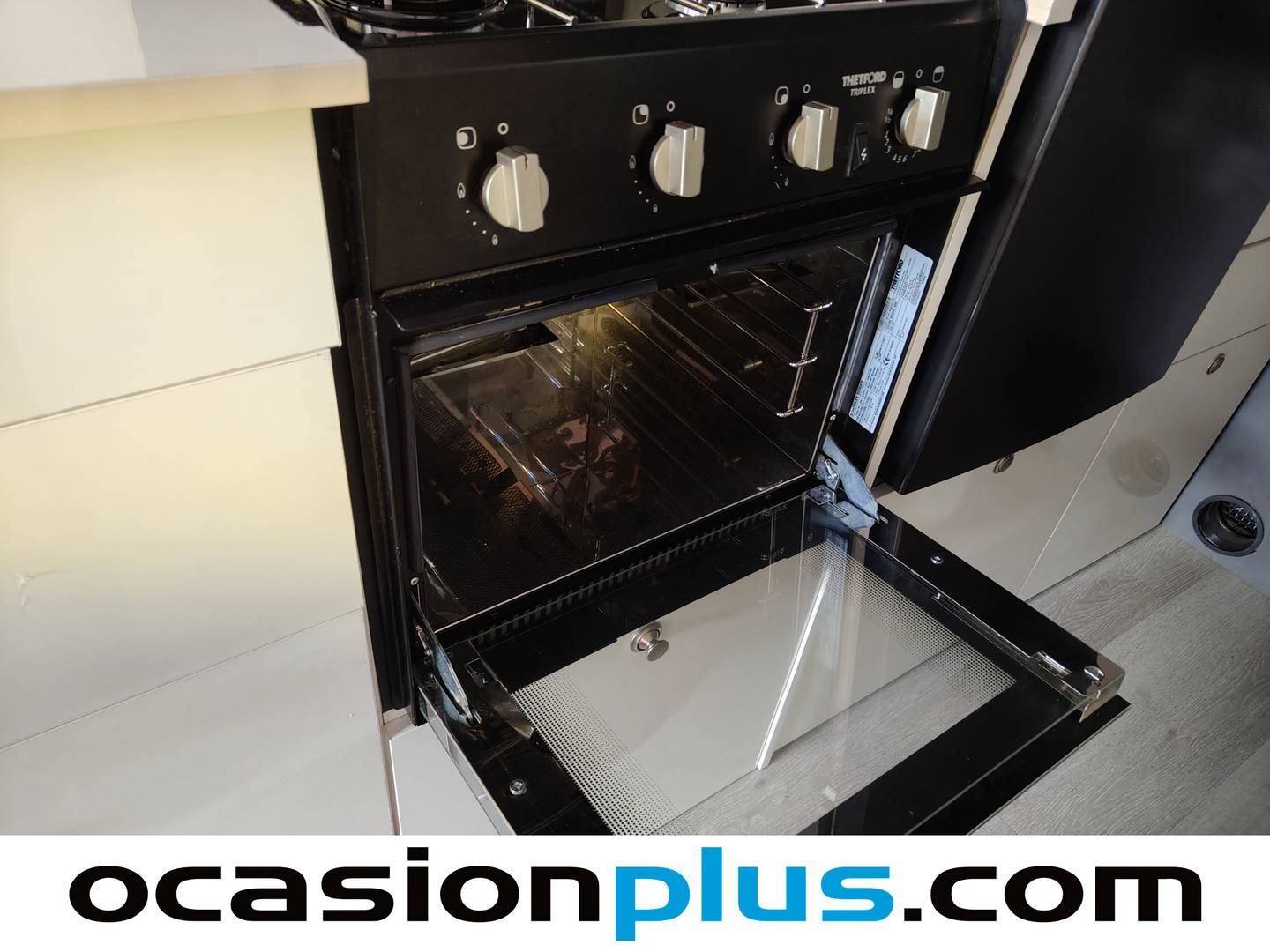 Foto Fiat Ducato Fiat Ducato Furgon Maxi 2.2 Multijet 35 L4H2 (180 CV) Camperizada 4 Plazas