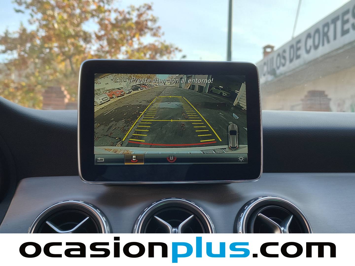 Foto Mercedes GLA Mercedes-Benz GLA 200 d AMG Line (136 CV)