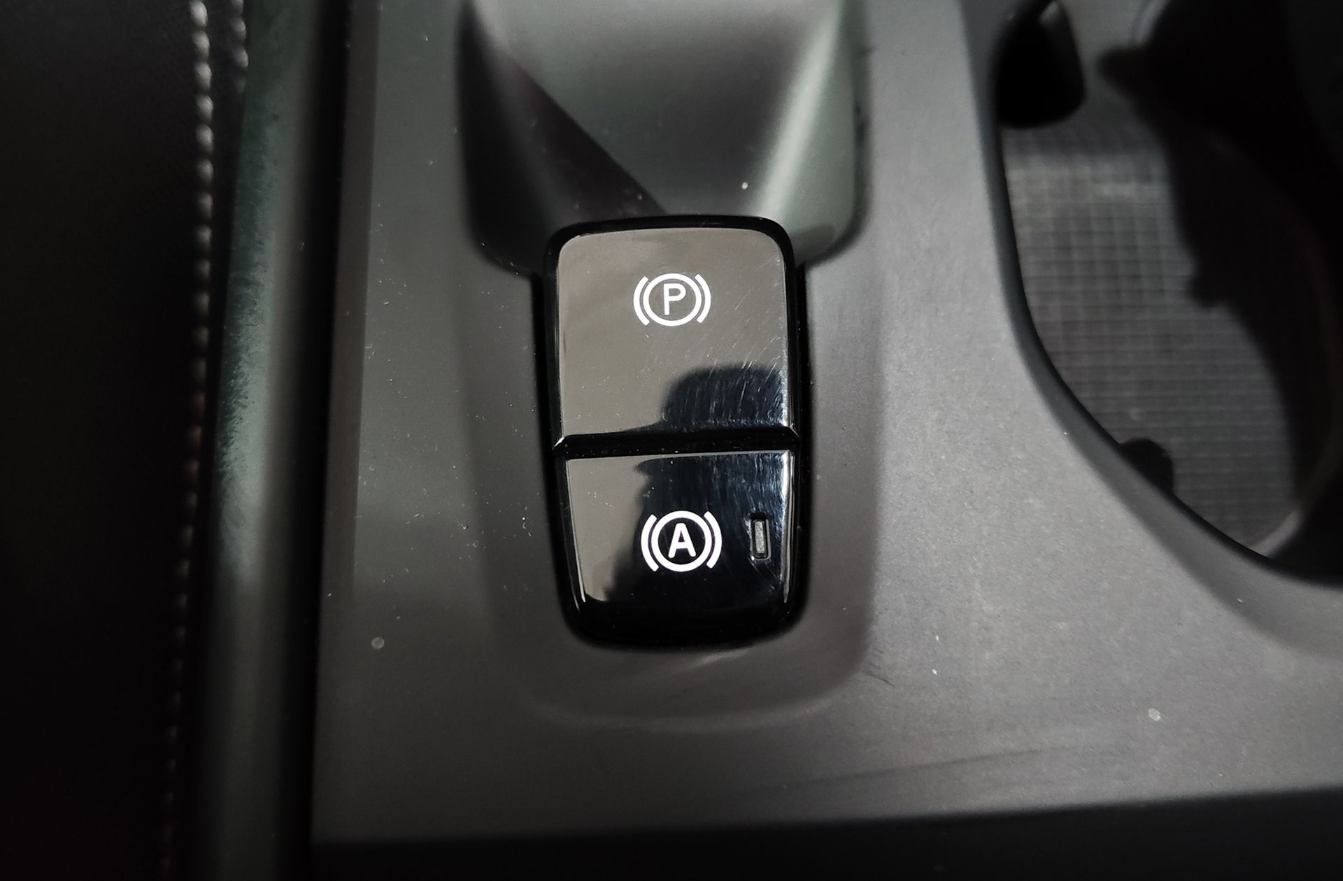 Volvo XC40 T2 Core - foto 32