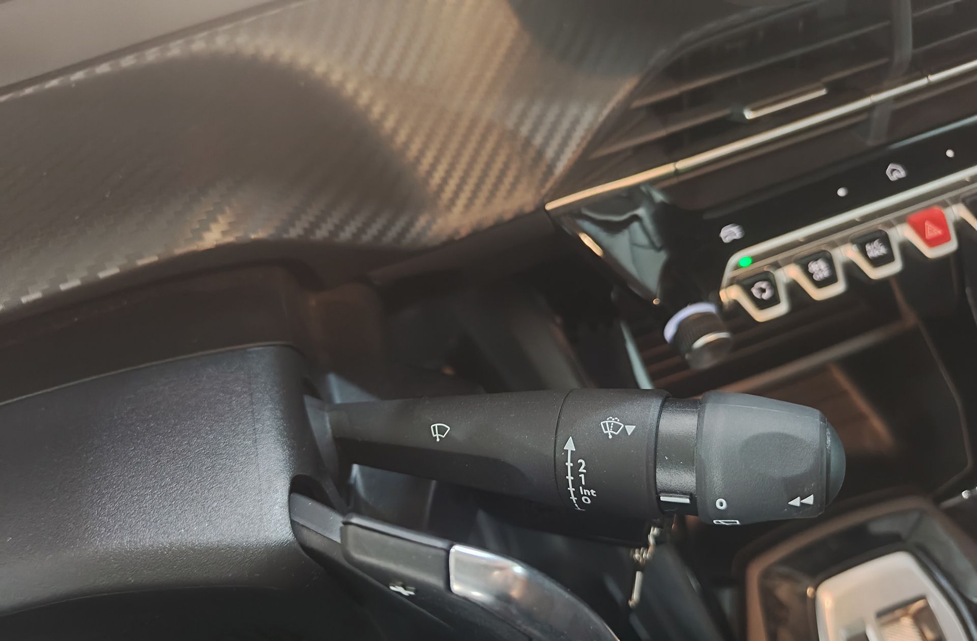 Peugeot 208 Style Hybrid 110 eDCS6 - foto 24