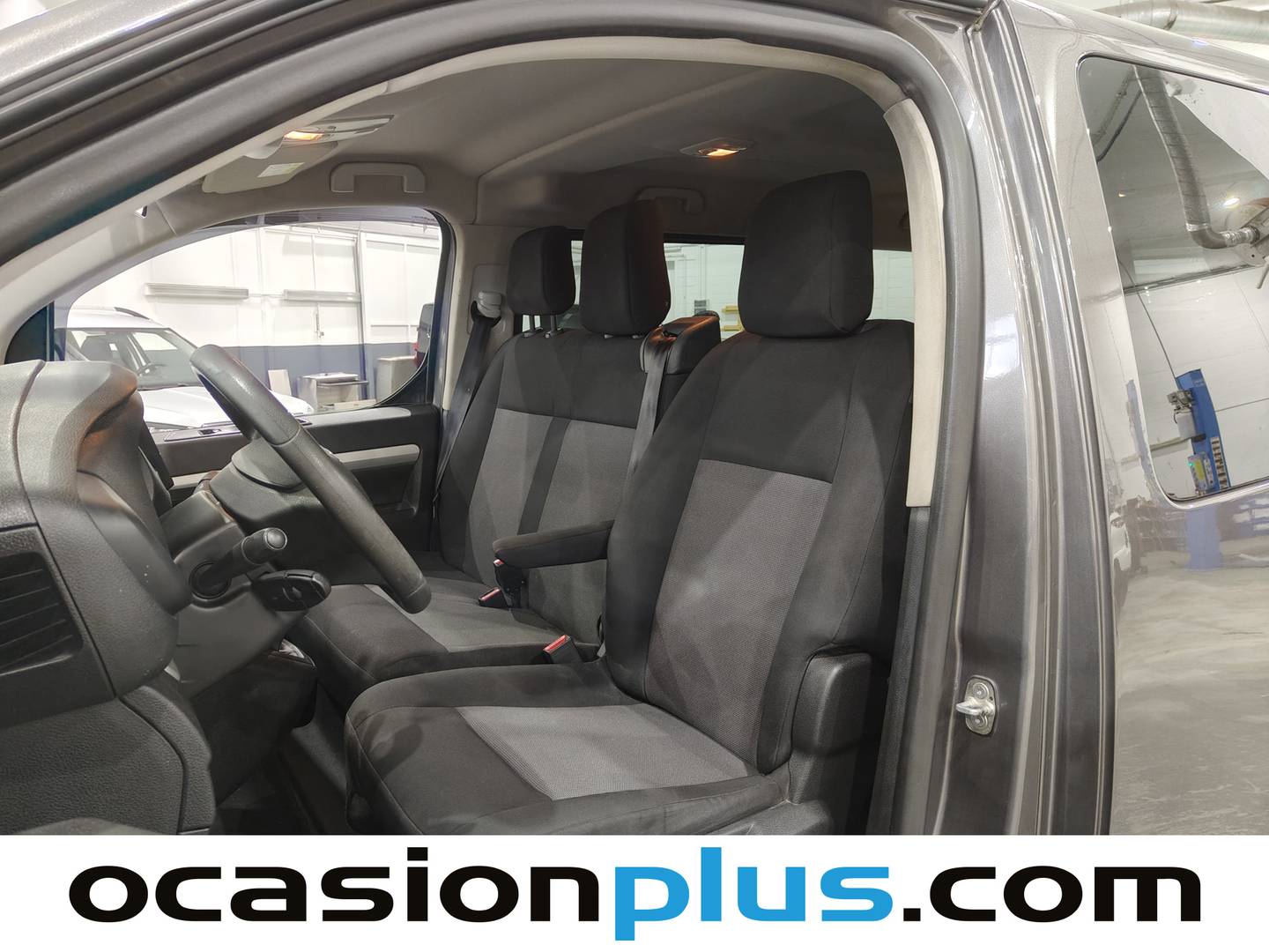 Foto asientos delanteros Toyota Proace Verso Toyota Proace Verso Combi 2.0 D Medio L1 (150 CV) 6 Plazas