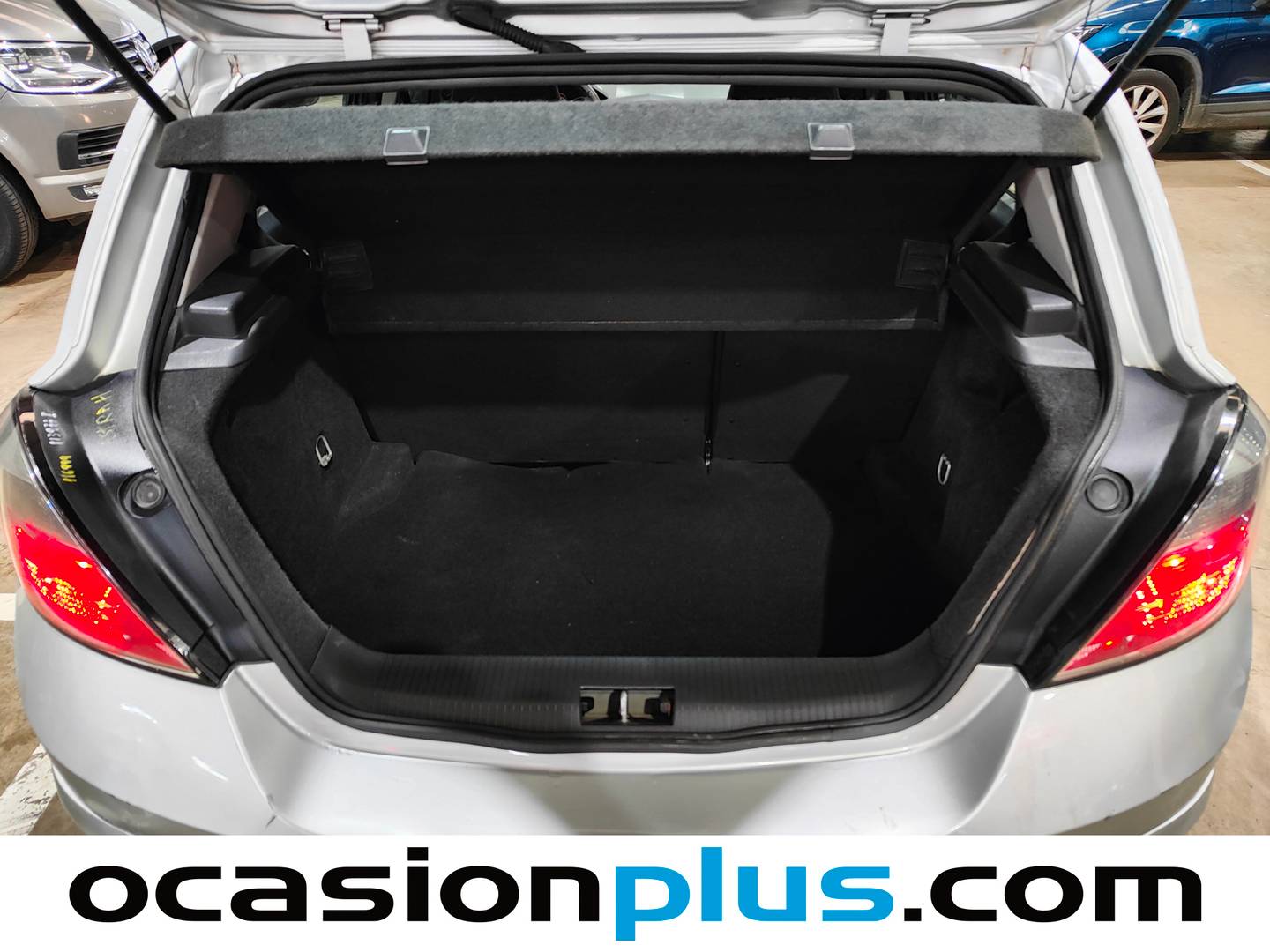 Fotos maletero Opel Astra Opel Astra 1.4 Enjoy  (90 CV)