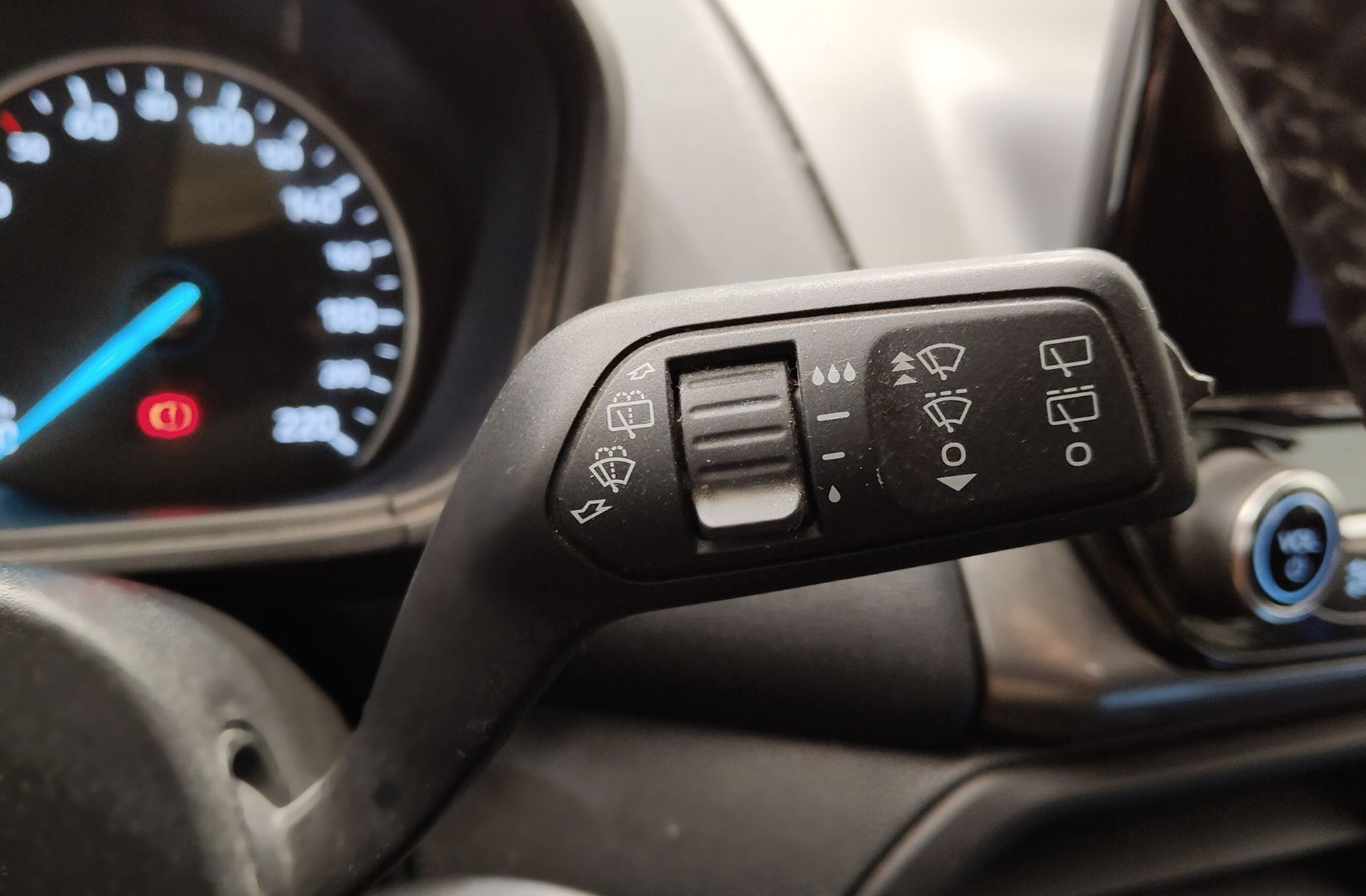 Ford EcoSport 1.0T EcoBoost Trend+ - foto 26
