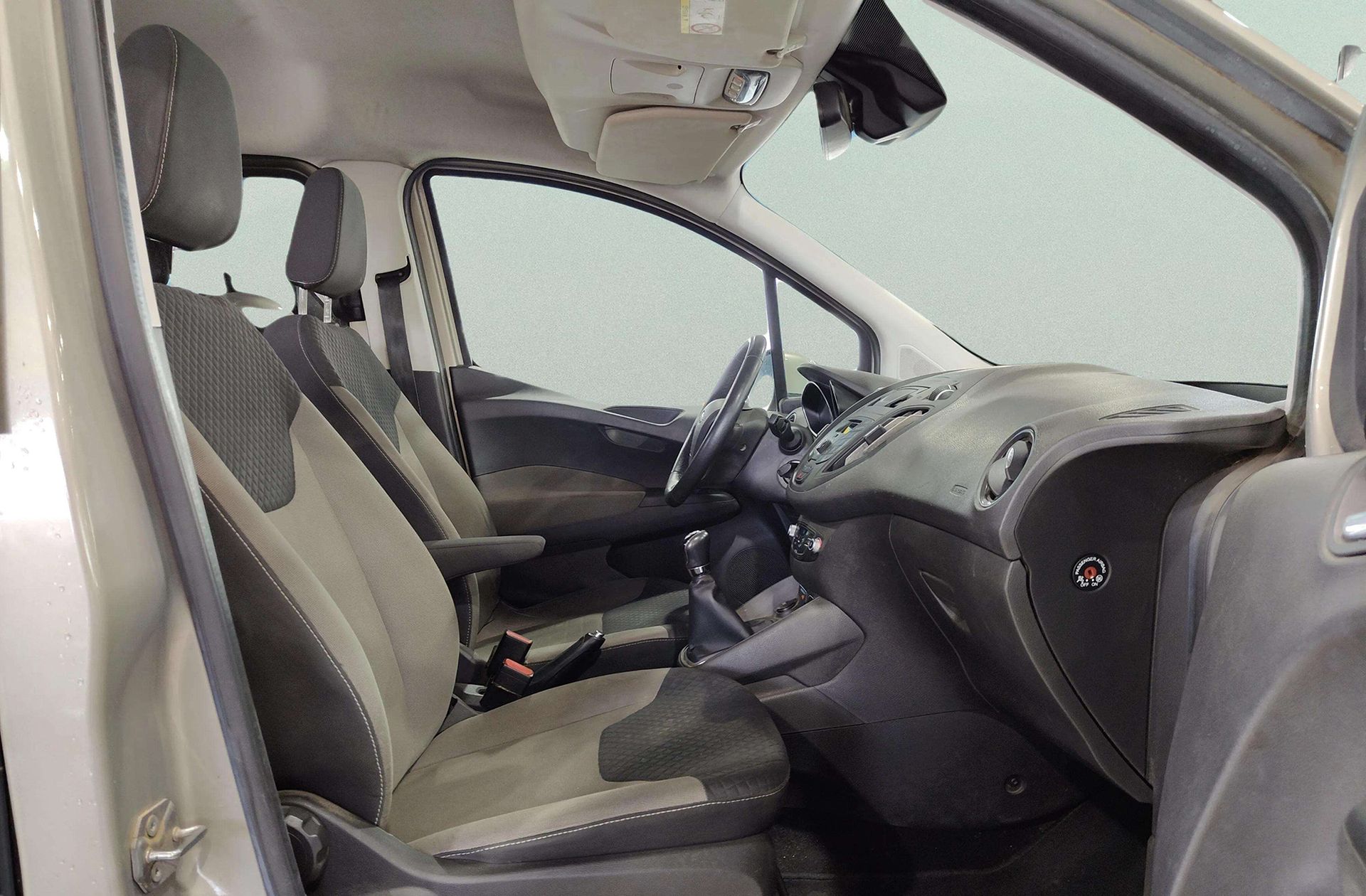 Ford Tourneo Courier 1.0 EcoBoost Titanium - foto 14