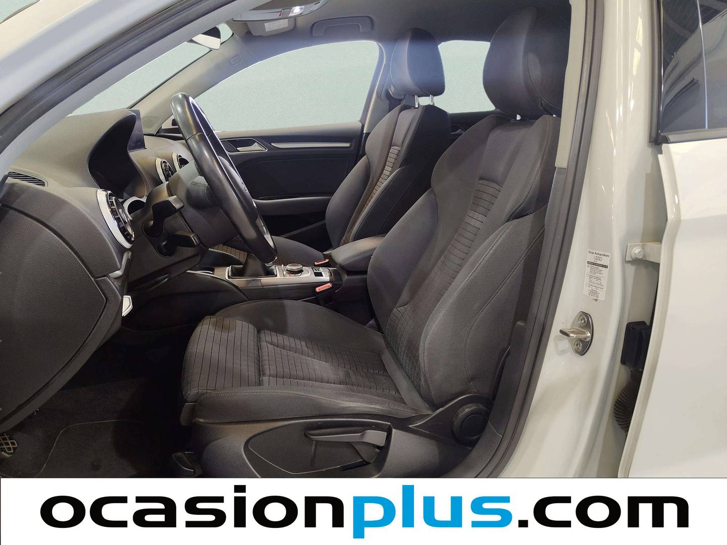 Foto asientos delanteros Audi A3 Audi A3 Sedan S line edition 1.6 TDI clean diesel  (110 CV)