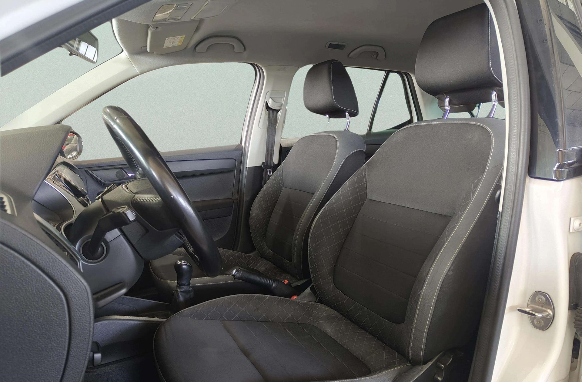 Škoda Fabia 1.0 TSI Ambition - foto 10