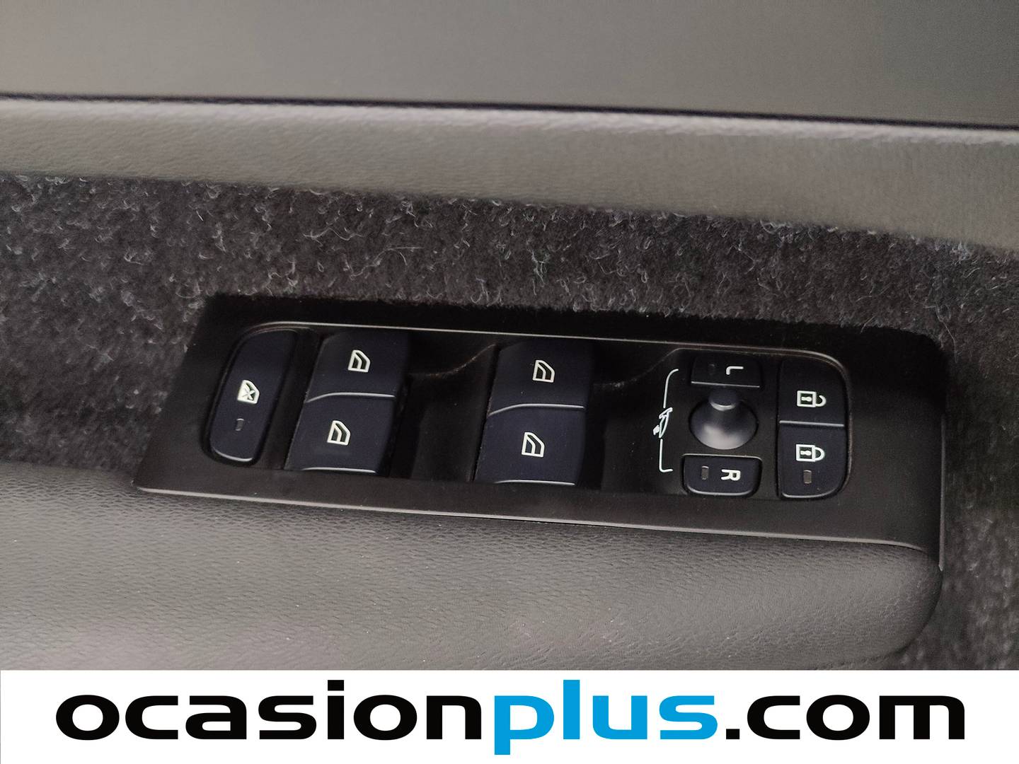 Foto Volvo XC40 Volvo XC40 T3 Momentum Core (163 CV)