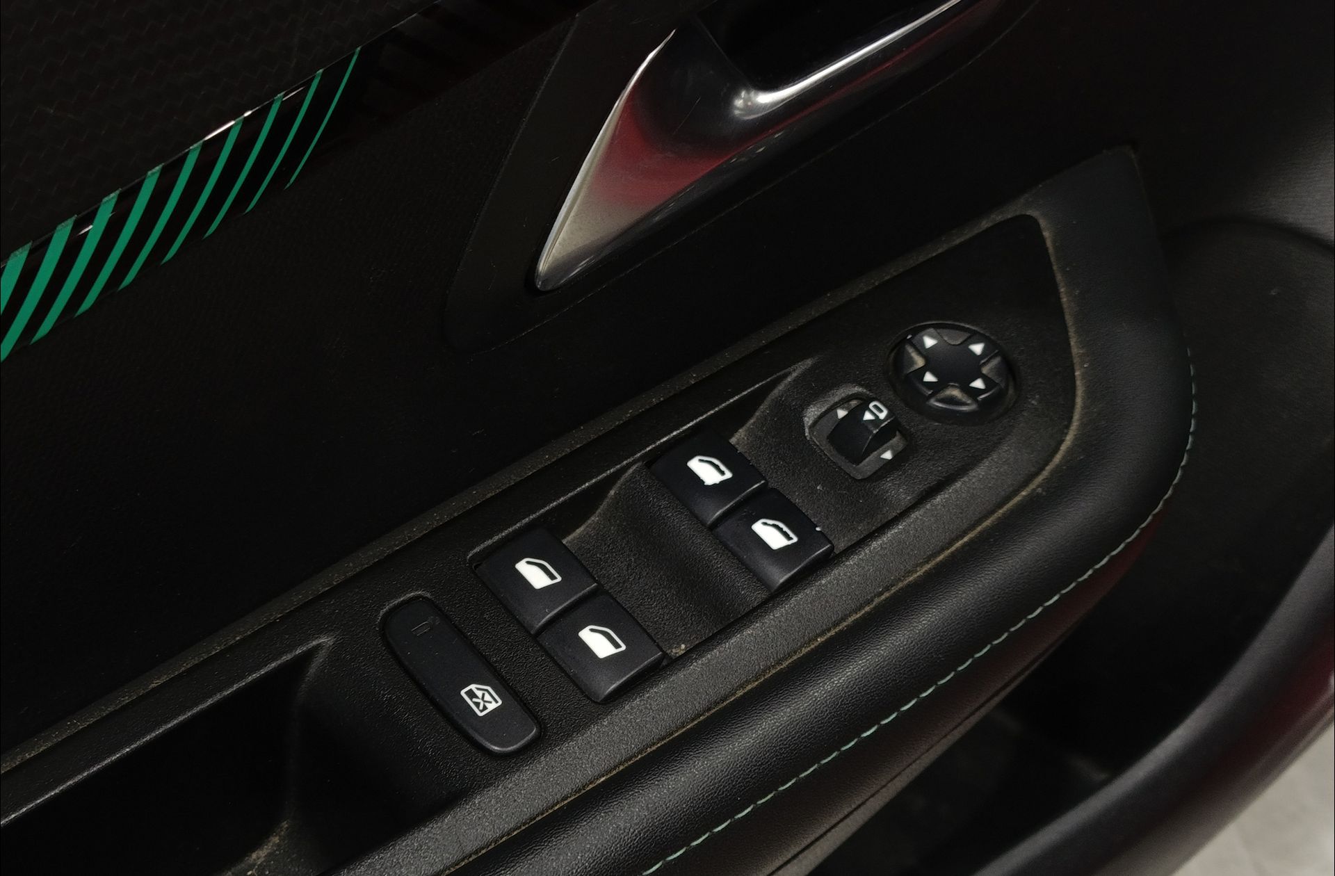 Peugeot 208 PureTech 100 Allure - foto 35