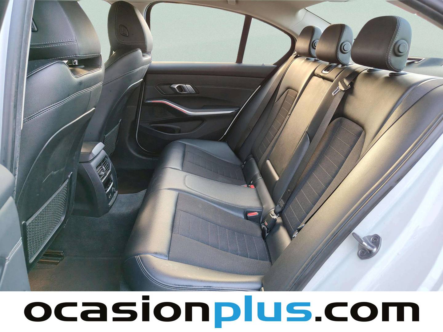 Foto asientos traseros BMW Serie 3 BMW Serie 3 318d (150 CV)