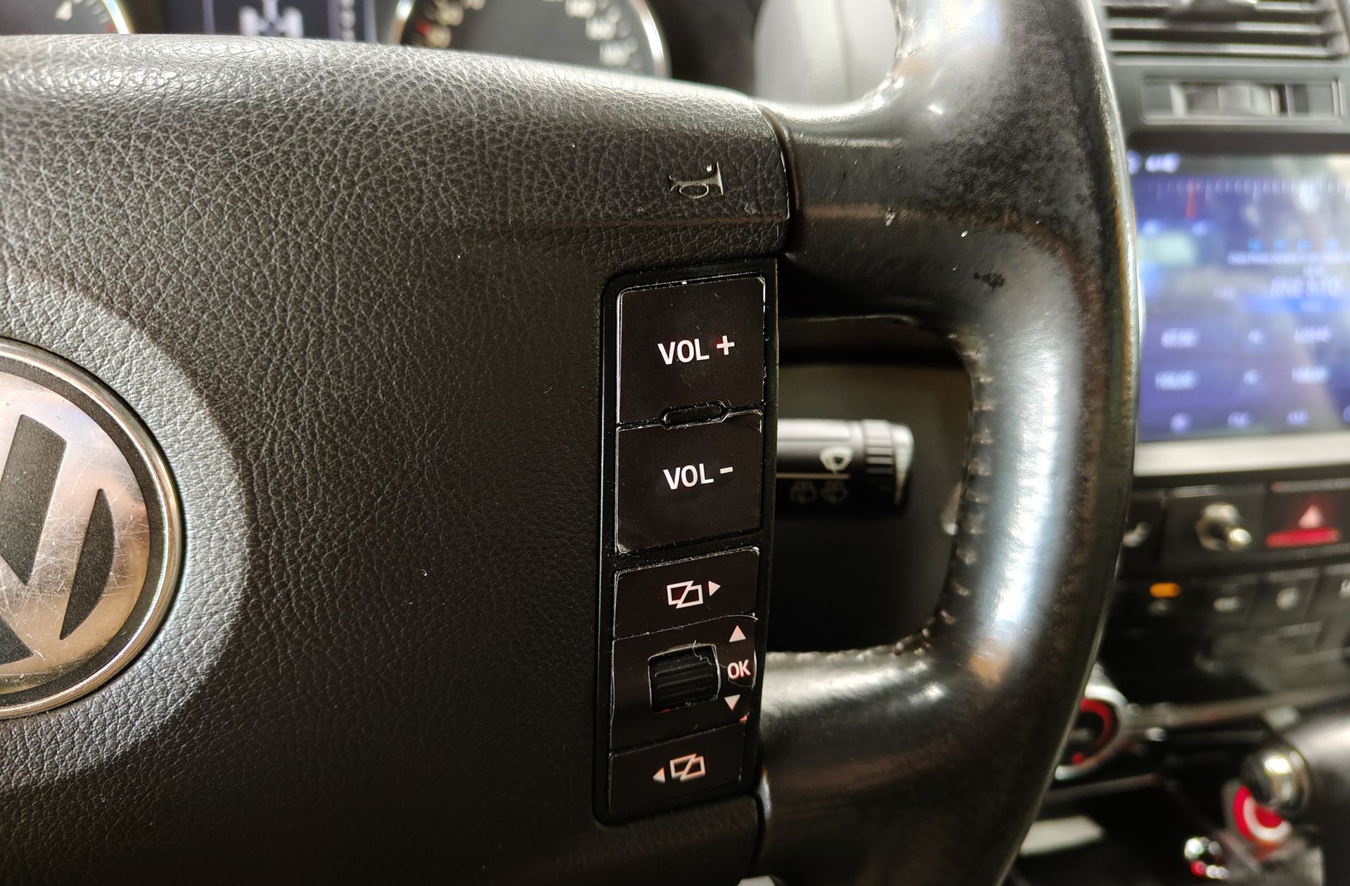 Volkswagen Touareg 2.5 TDI R5 Tiptronic - foto 24