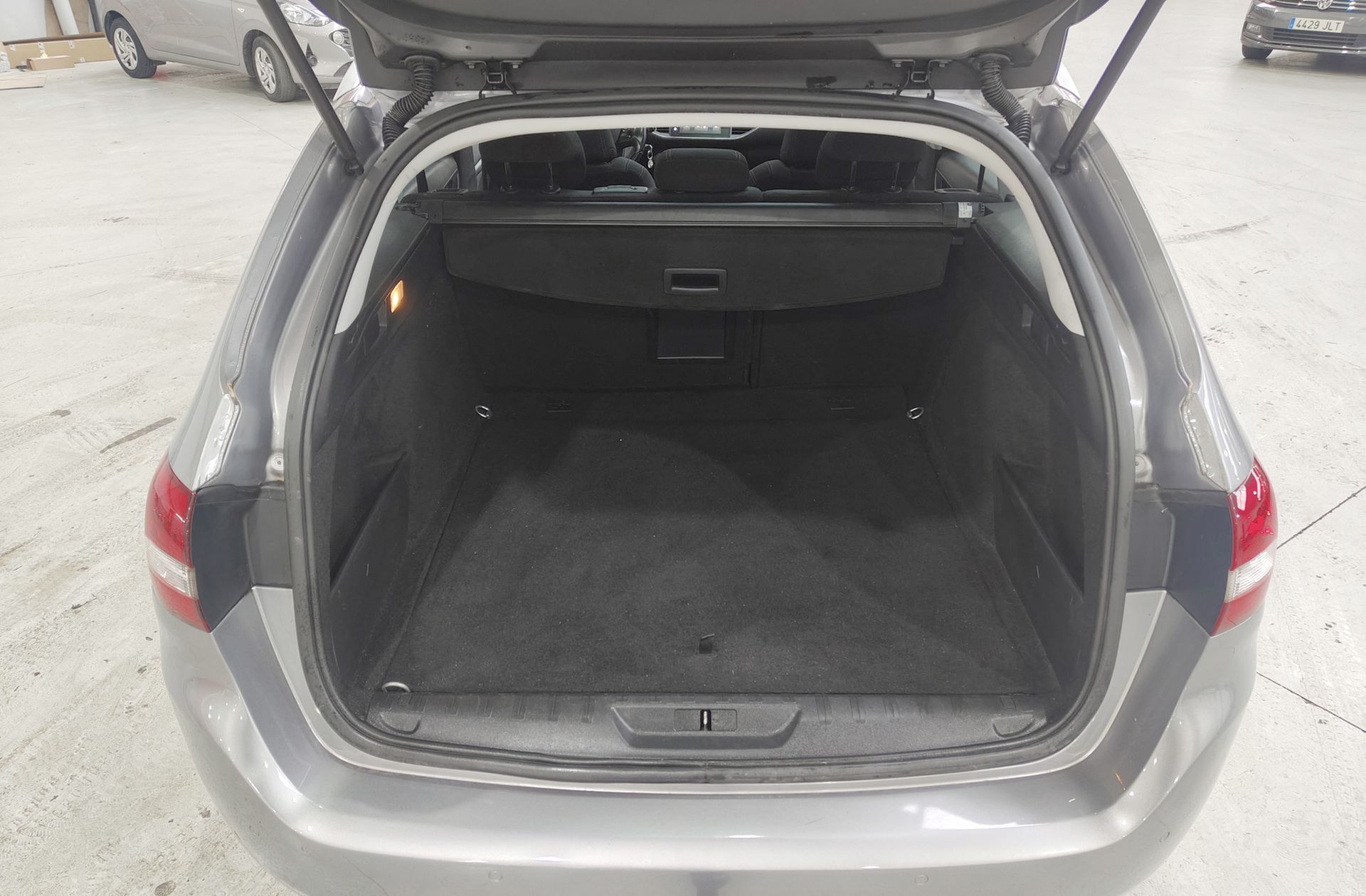 Peugeot 308 SW BlueHDi 120 Allure - foto 17