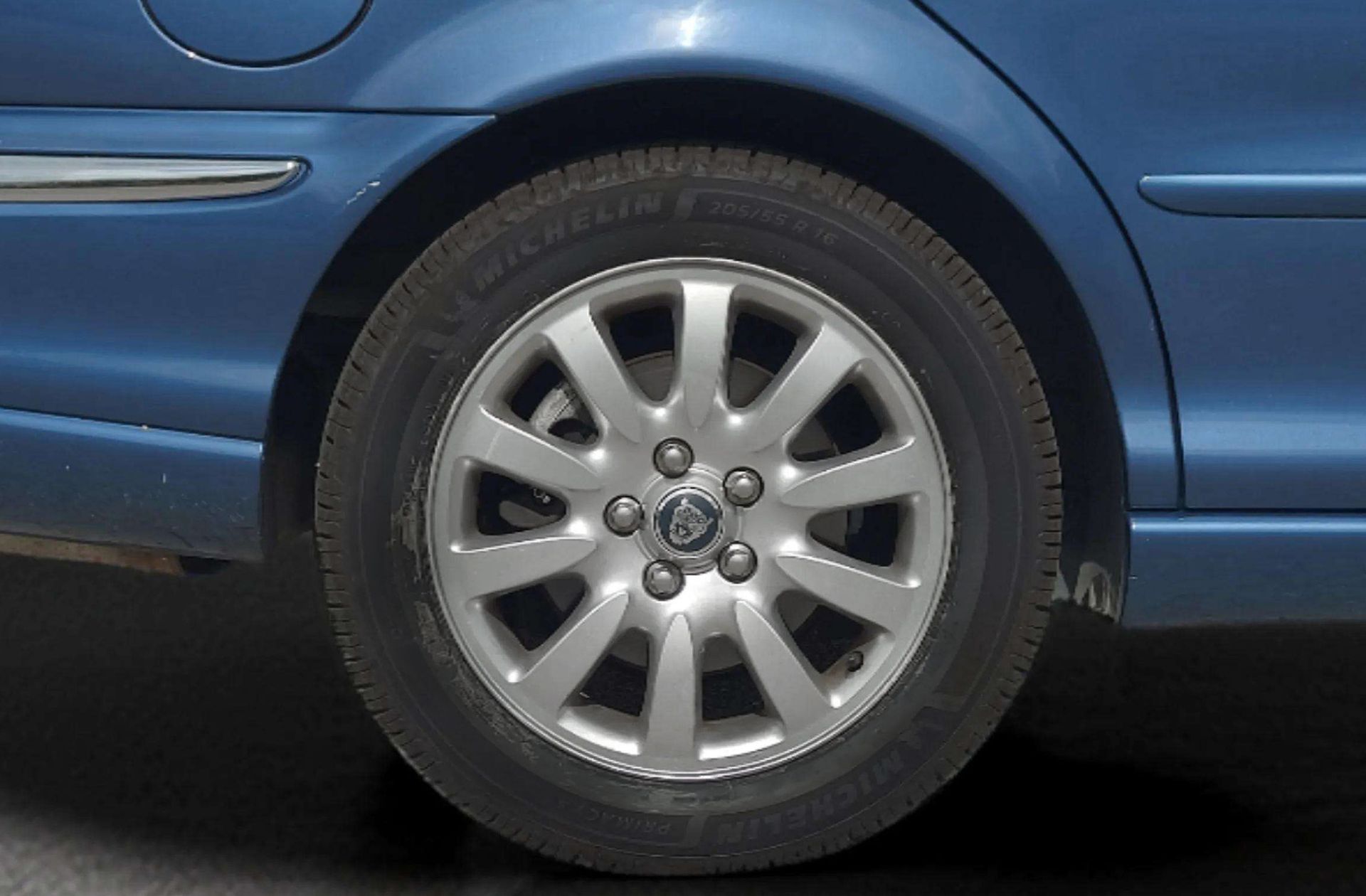 Jaguar X-Type 2.5 V6 - foto 29