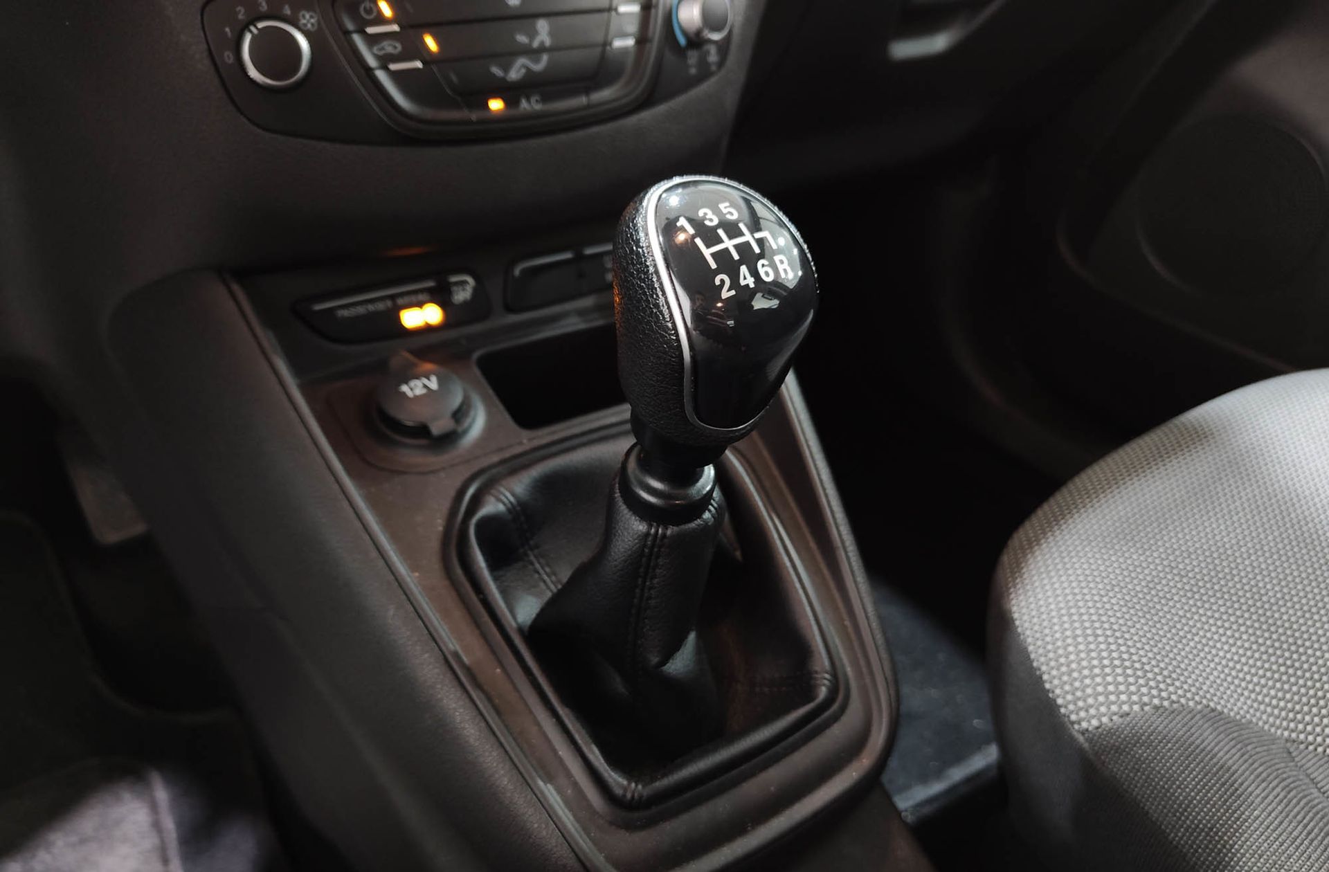 Ford Tourneo Courier 1.0 EcoBoost Ambiente - foto 5