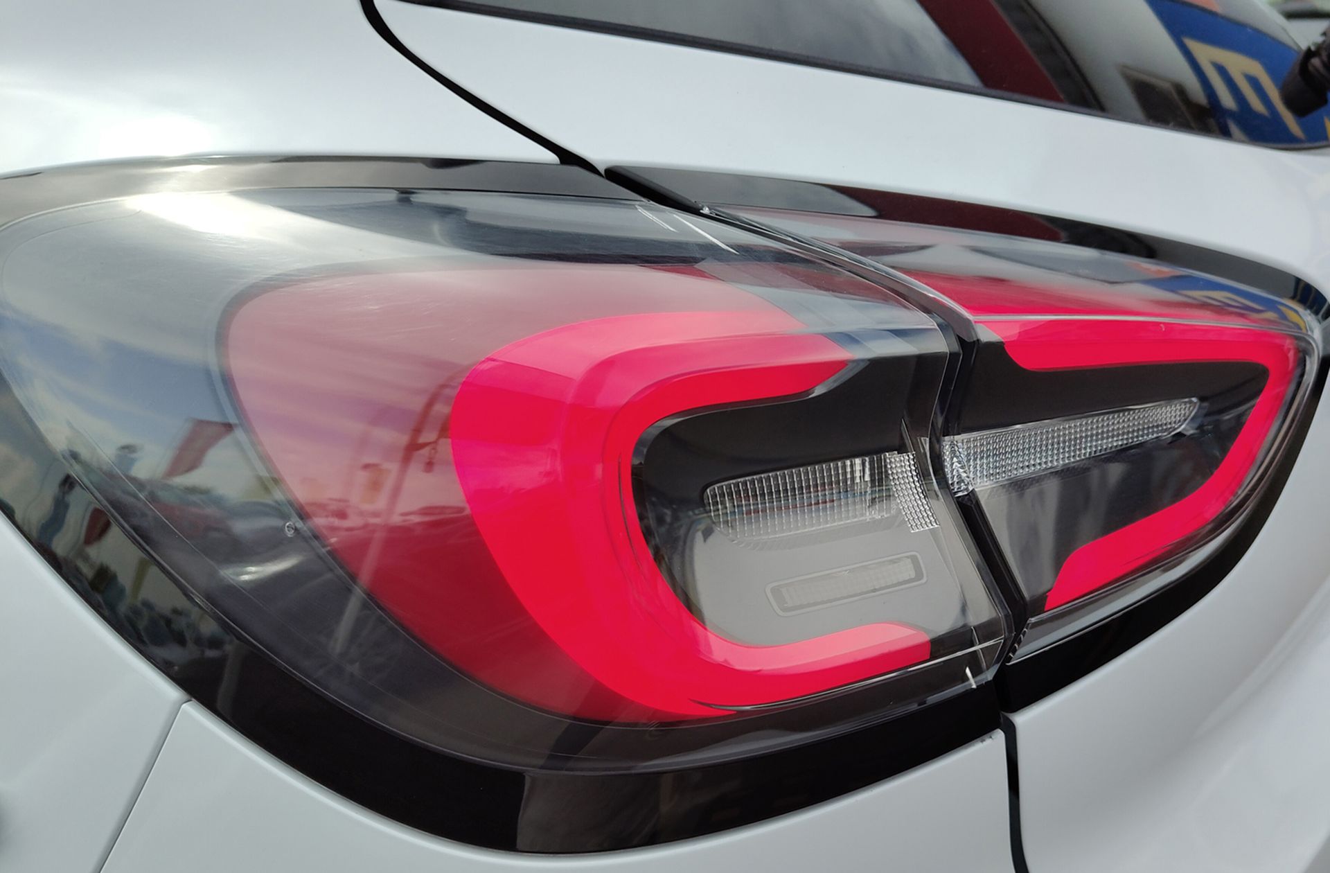 Ford Puma 1.0 EcoBoost MHEV ST-Line Design - foto 16