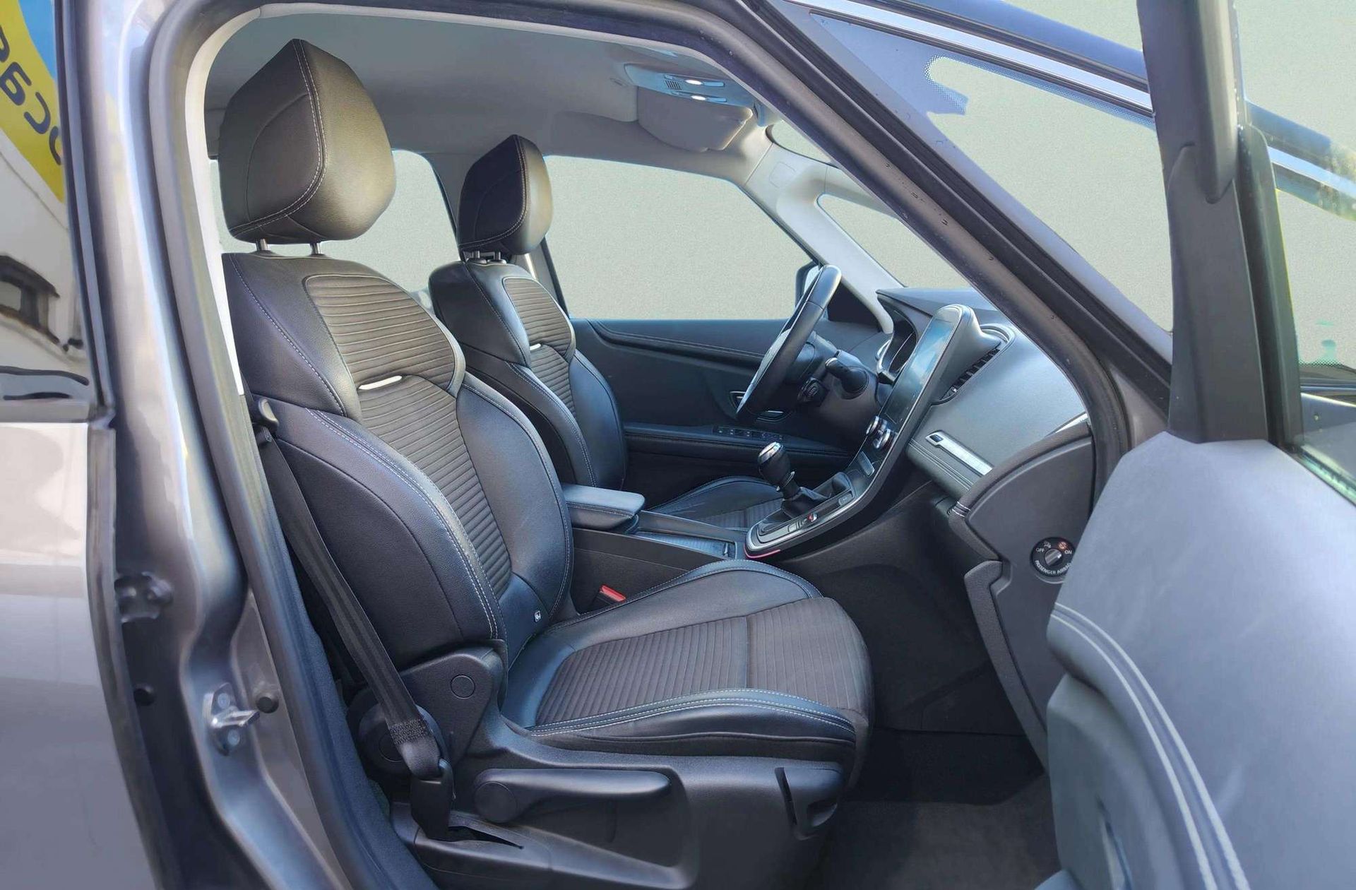 Renault Grand Scénic Zen TCe GPF 7 plazas - foto 25