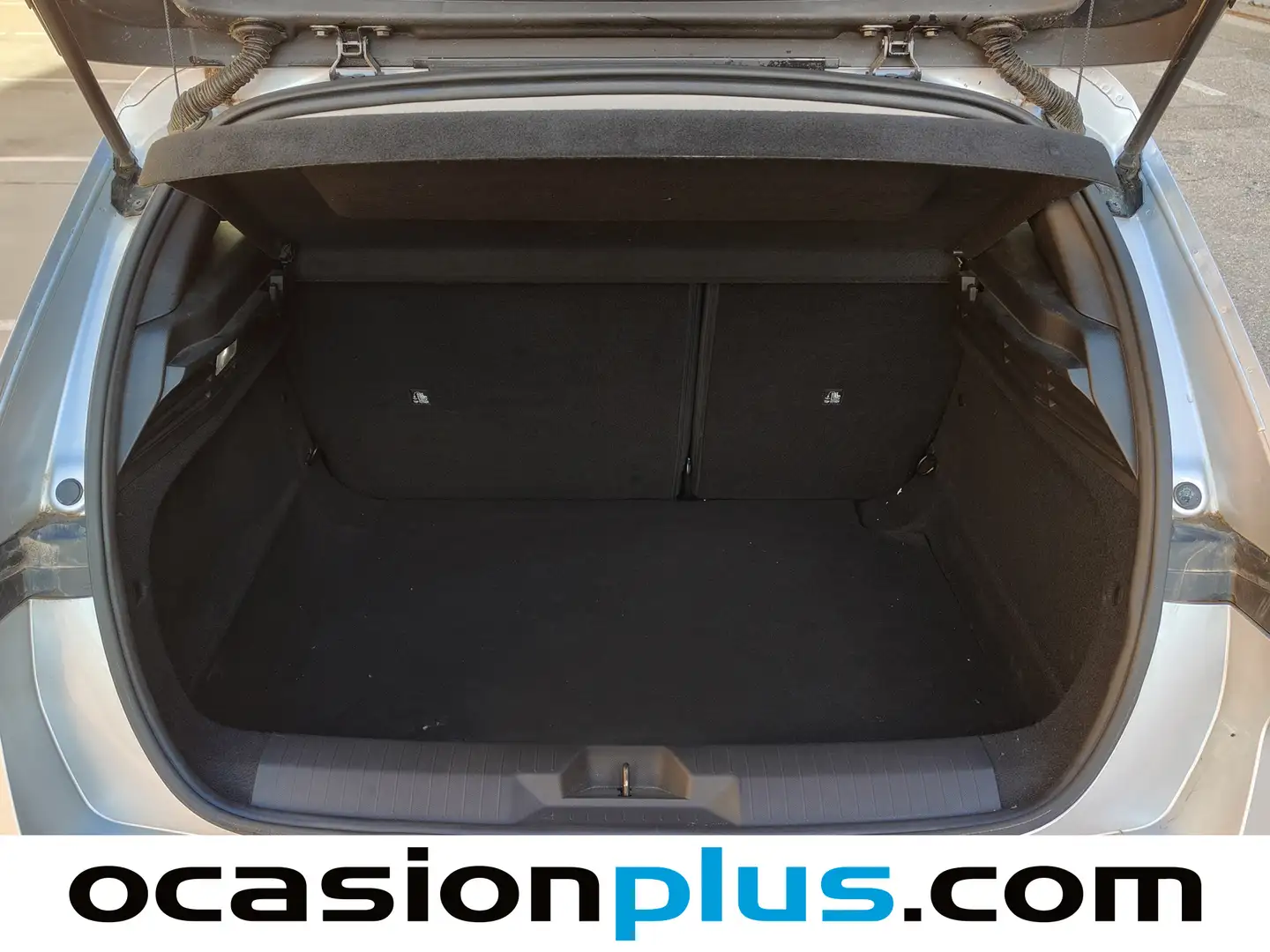 Foto Opel Astra Opel Astra 1.2 Turbo XHT Edition (130 CV)