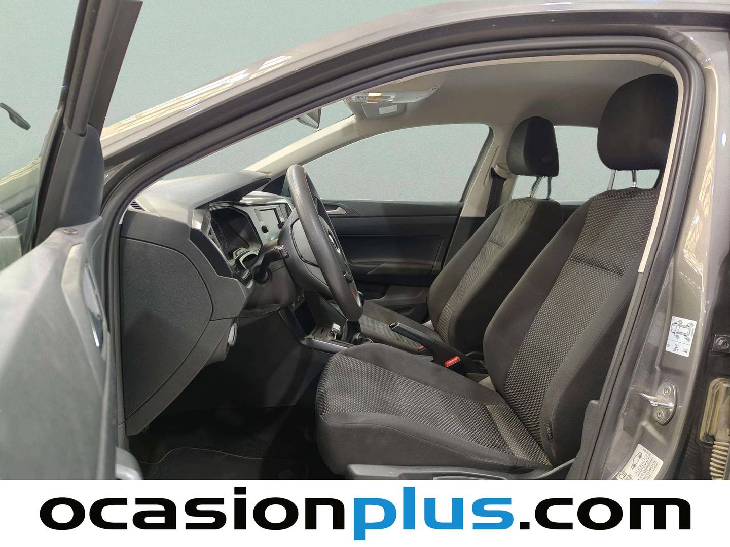 Foto asientos delanteros Volkswagen Polo Volkswagen Polo Edition 1.0 (80 CV)