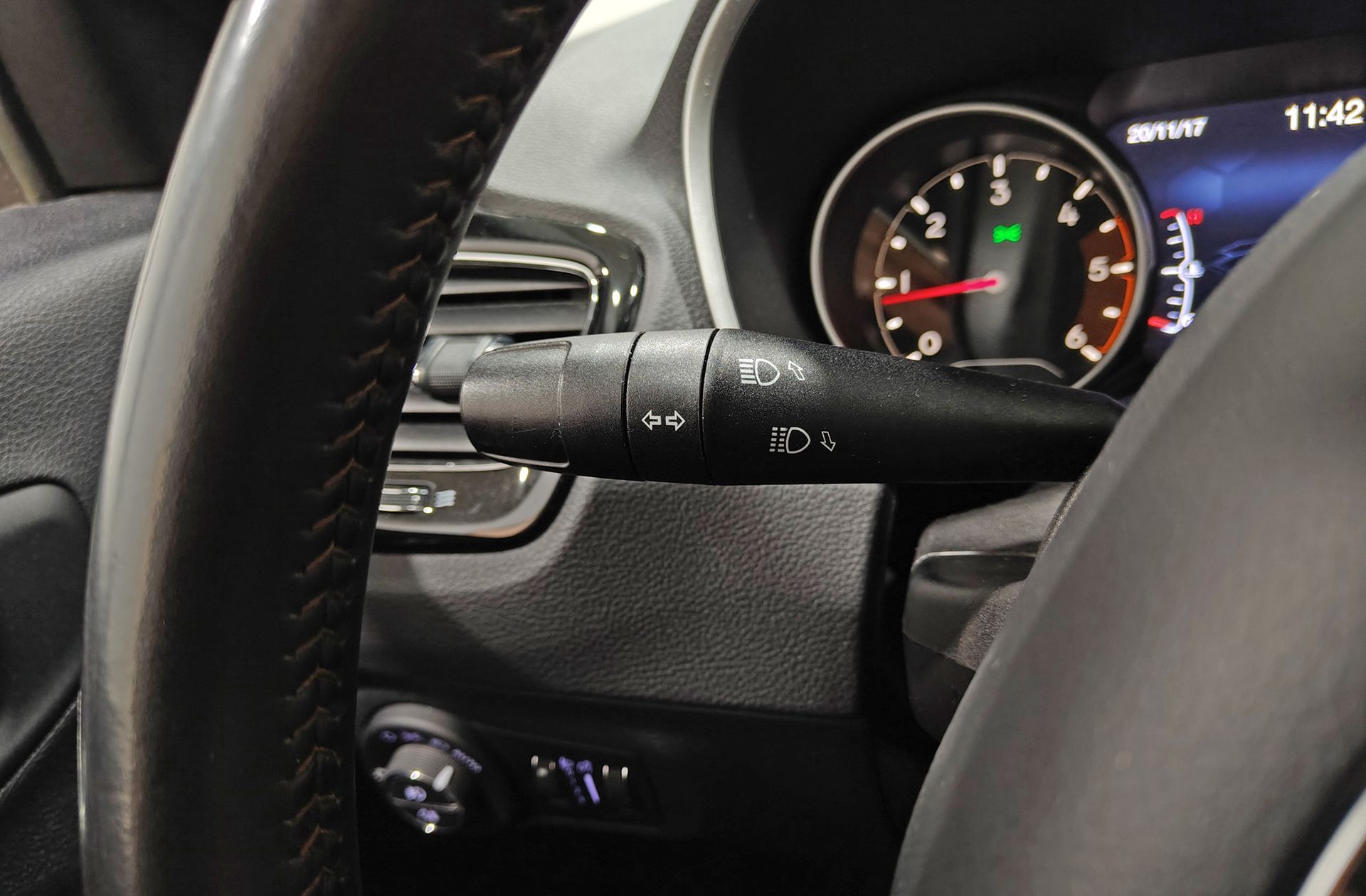 Jeep Compass 2.0 MultiJet Limited 4x4 AD - foto 23