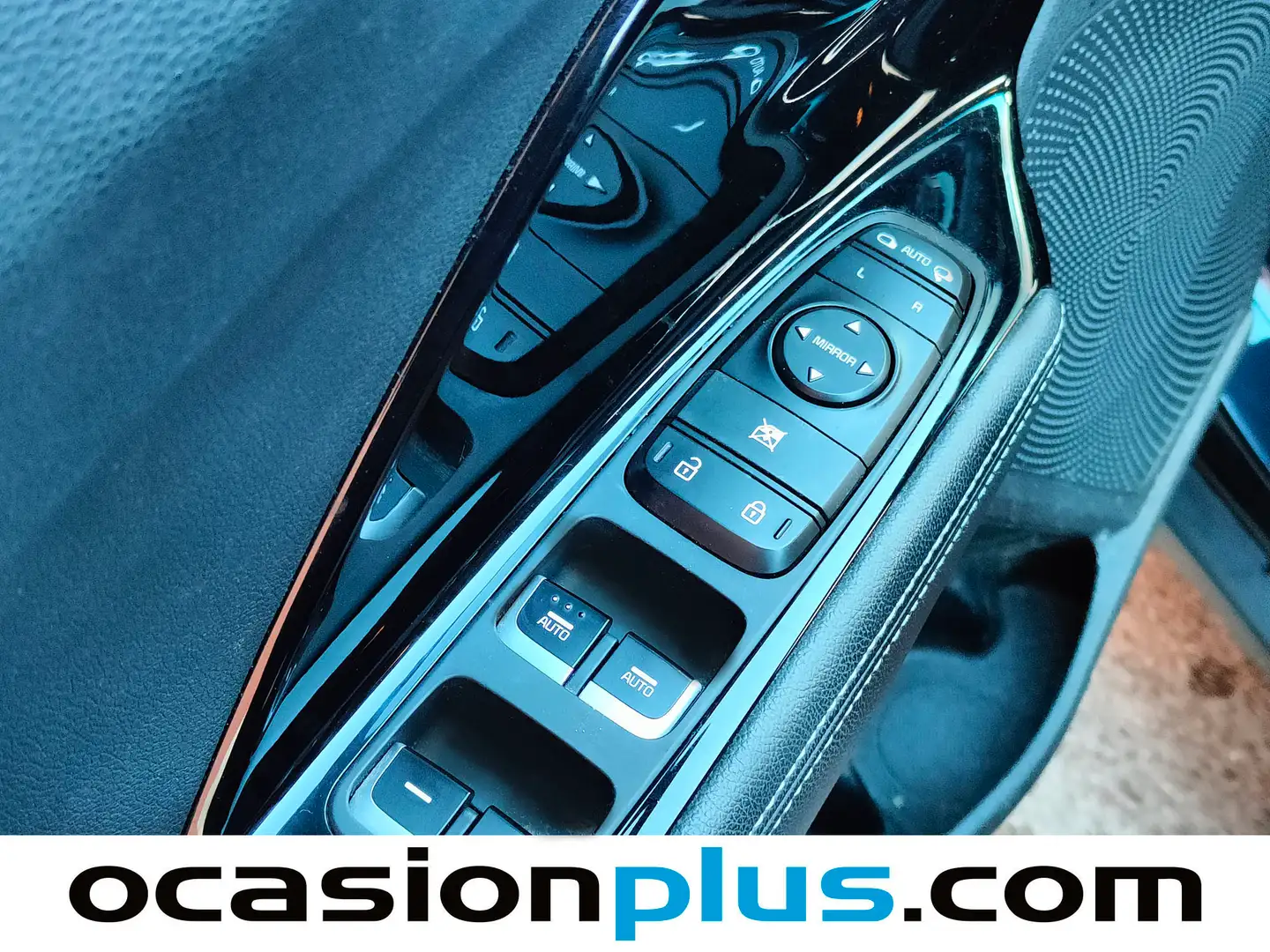 Foto KIA Niro Kia Niro 1.6 GDi HEV Híbrido Emotion  (141 CV)