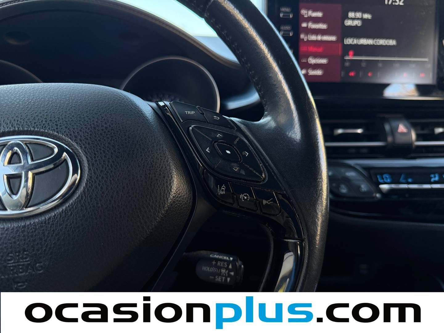 Acabados Toyota C-HR Toyota C-HR 1.8 125H Advance (122 CV)