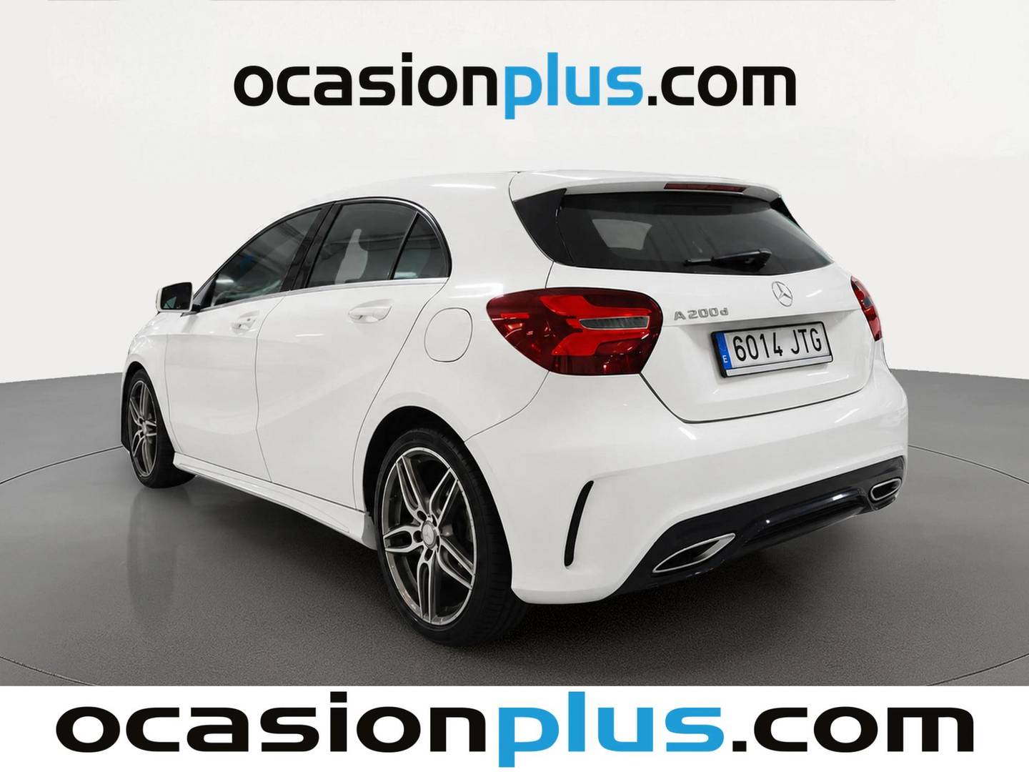 Foto delantera Mercedes Clase A Mercedes Clase A 200 d AMG Line (136 CV) derecha