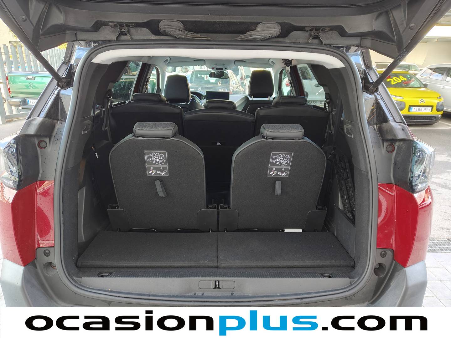 Foto Peugeot 5008 Peugeot 5008 PureTech 130 S&S Allure Pack EAT8  (130 CV)