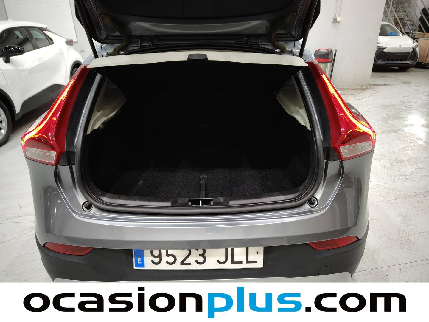 Foto Volvo V40 Cross Country Volvo V40 Cross Country D3 Momentum Auto  (150 CV)