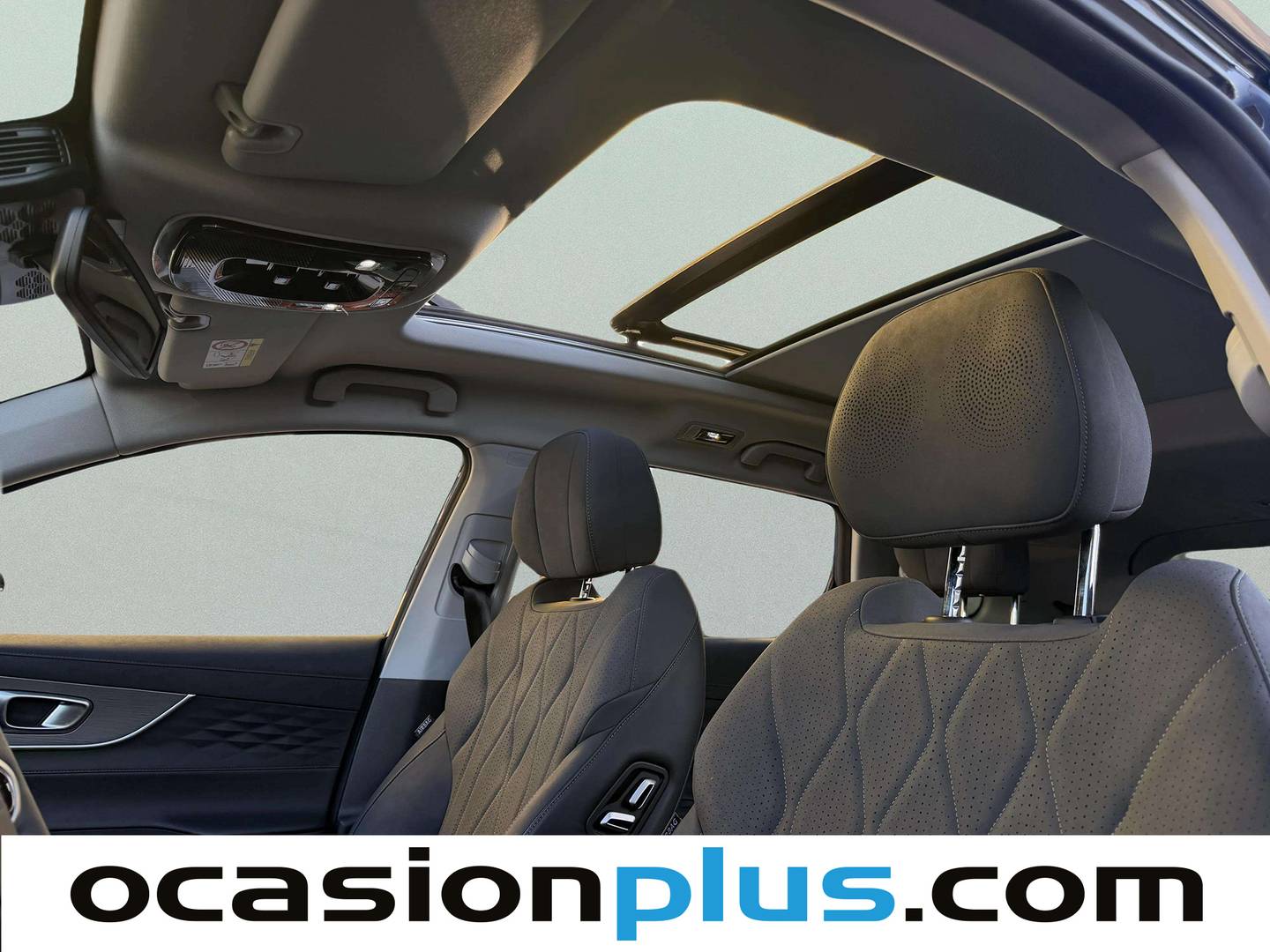 Equipamiento del EBRO S800 EBRO S800 1.6 TGDI Luxury DCT (147 CV) 7 plazas