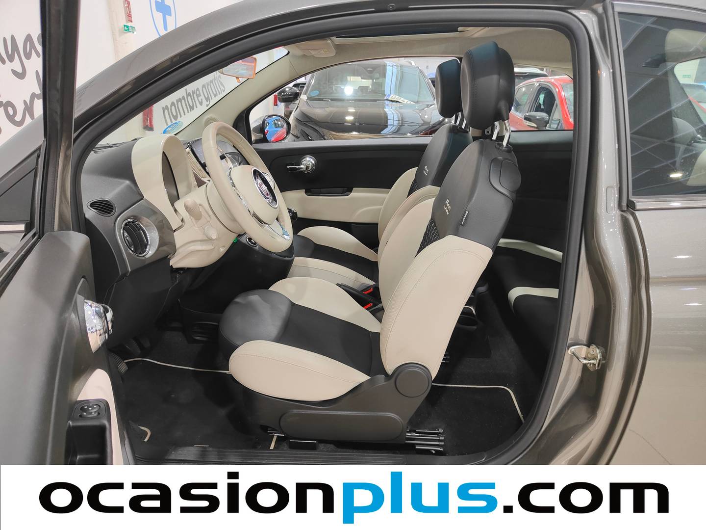 Foto asientos delanteros Fiat 500 Fiat 500 1.0 Hybrid Dolcevita (70 CV)