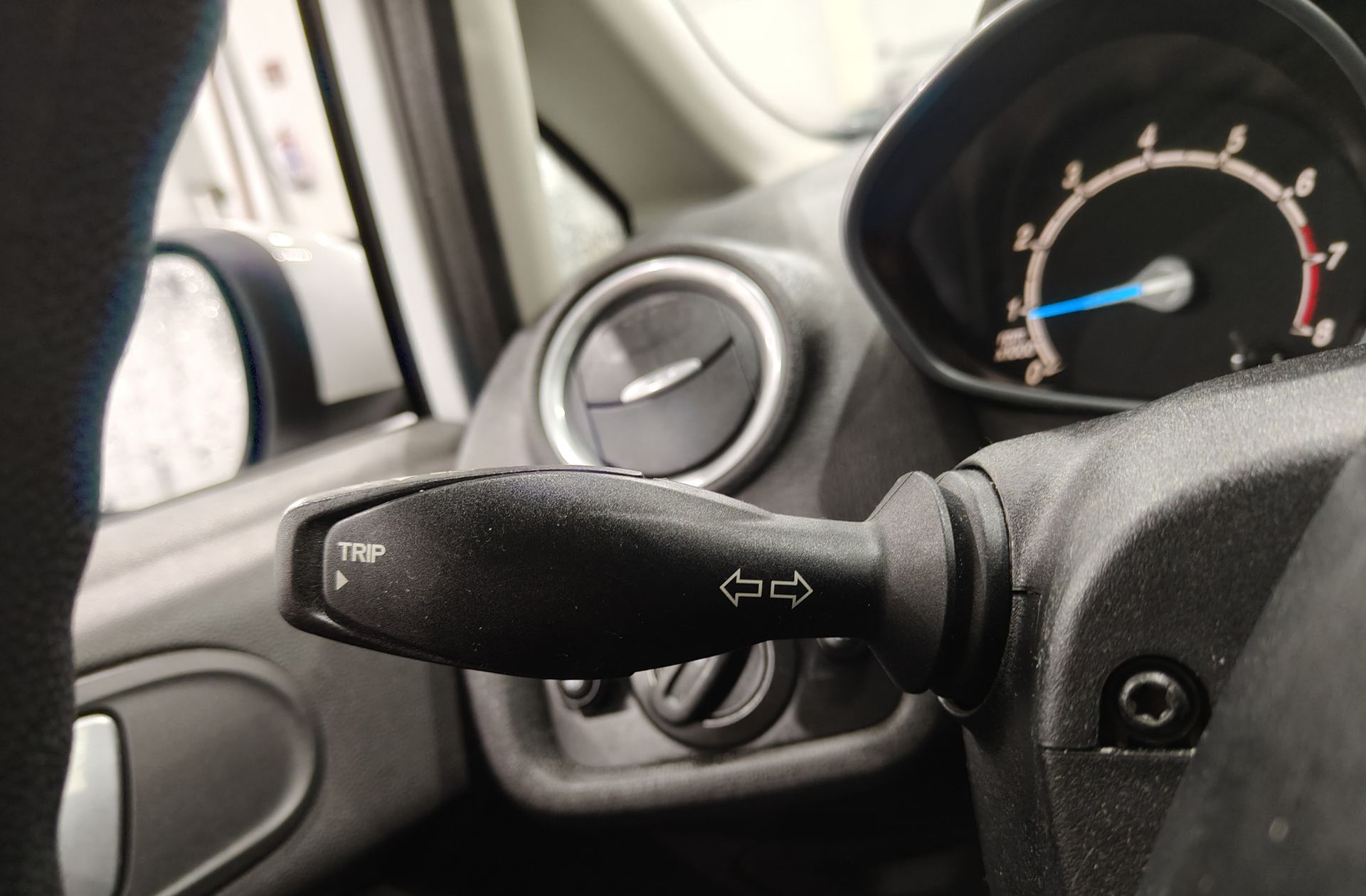 Ford Fiesta 1.0 EcoBoost Trend - foto 19