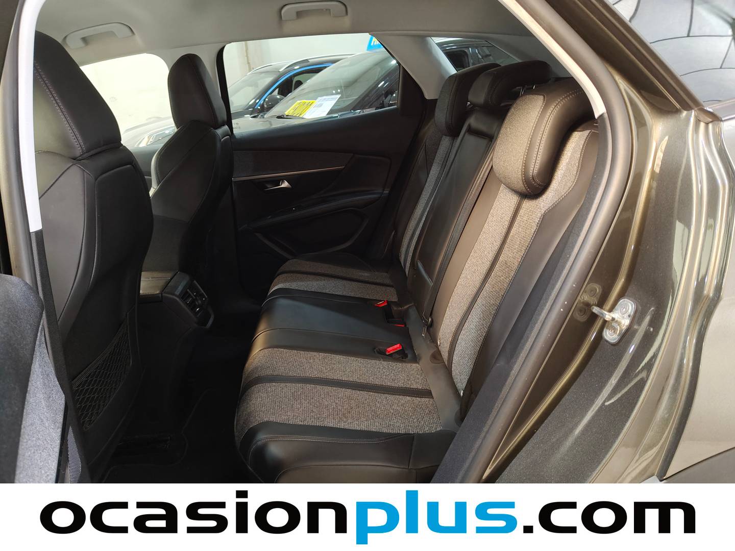 Foto asientos traseros Peugeot 3008 Peugeot 3008 BlueHDI 130 S&S Allure EAT8 (130 CV)