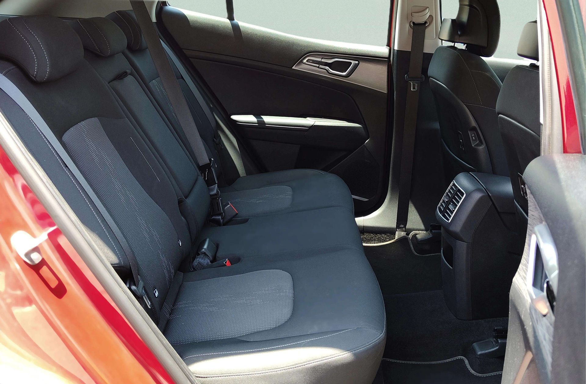 Kia Sportage 1.6 T-GDi MHEV Drive 4x2 - foto 20