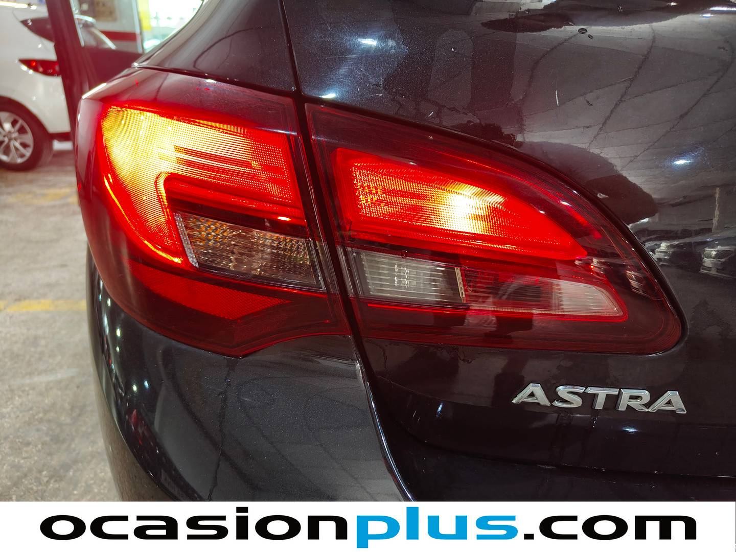 Opel Astra Opel Astra 1.6 Sedan Selective (115 CV) gasolina