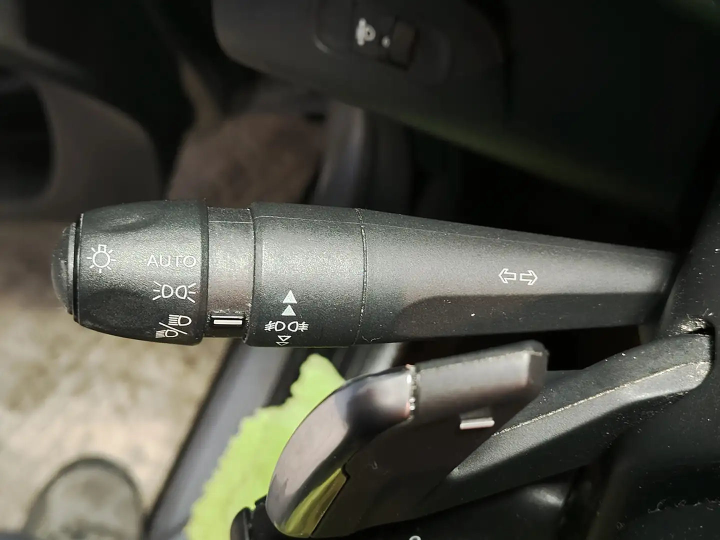 Foto Peugeot Rifter Peugeot Rifter BlueHDi 130 Allure Standard EAT8 (130 CV)