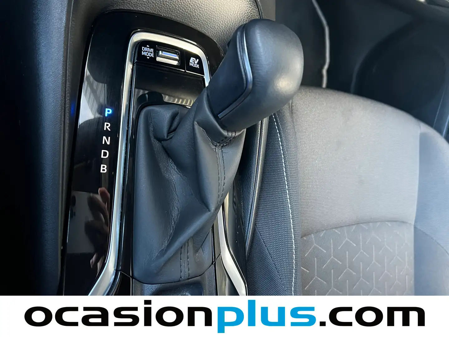 Foto Toyota Corolla Toyota Corolla 125H Business E-CVT (122 CV)