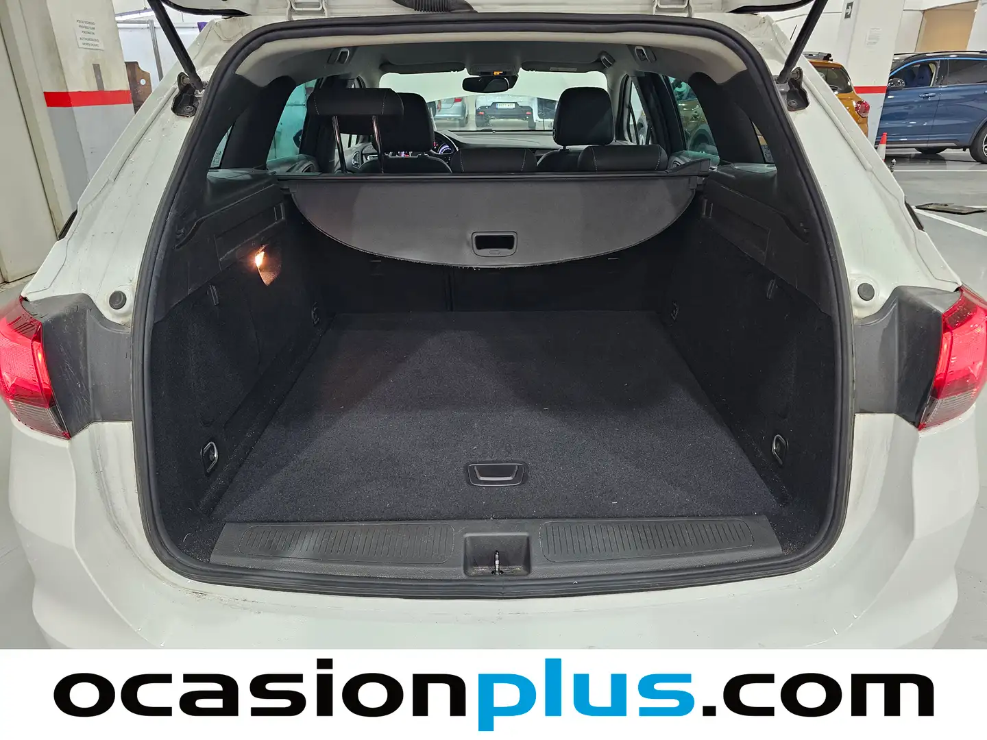 Foto Opel Astra Opel Astra Sports Tourer 1.4T SHT S/S Business Elegance CVT (145 CV)