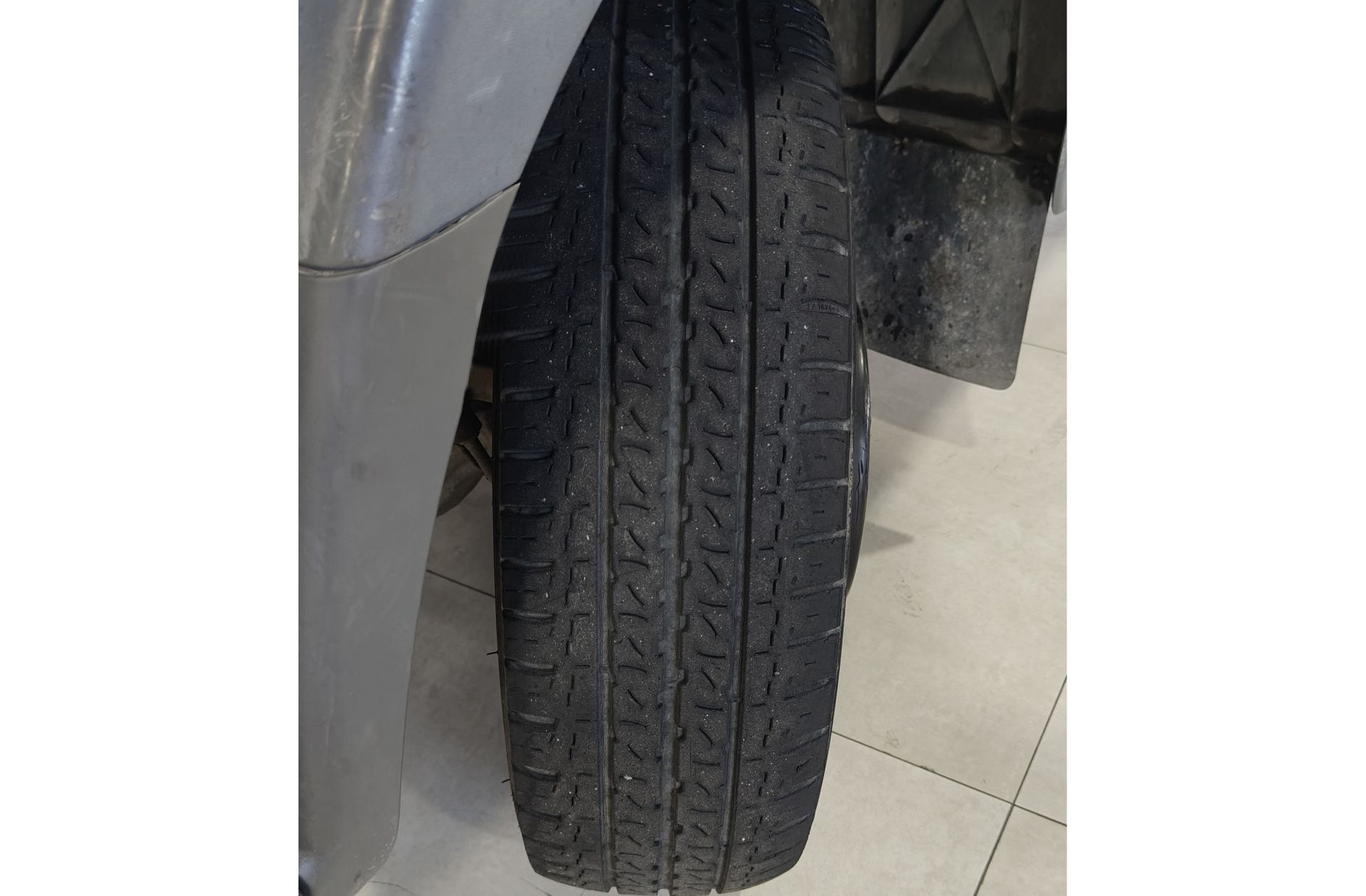 Nissan Cabstar E Chasis 3.0 TL 120.35/1 corta - foto 21