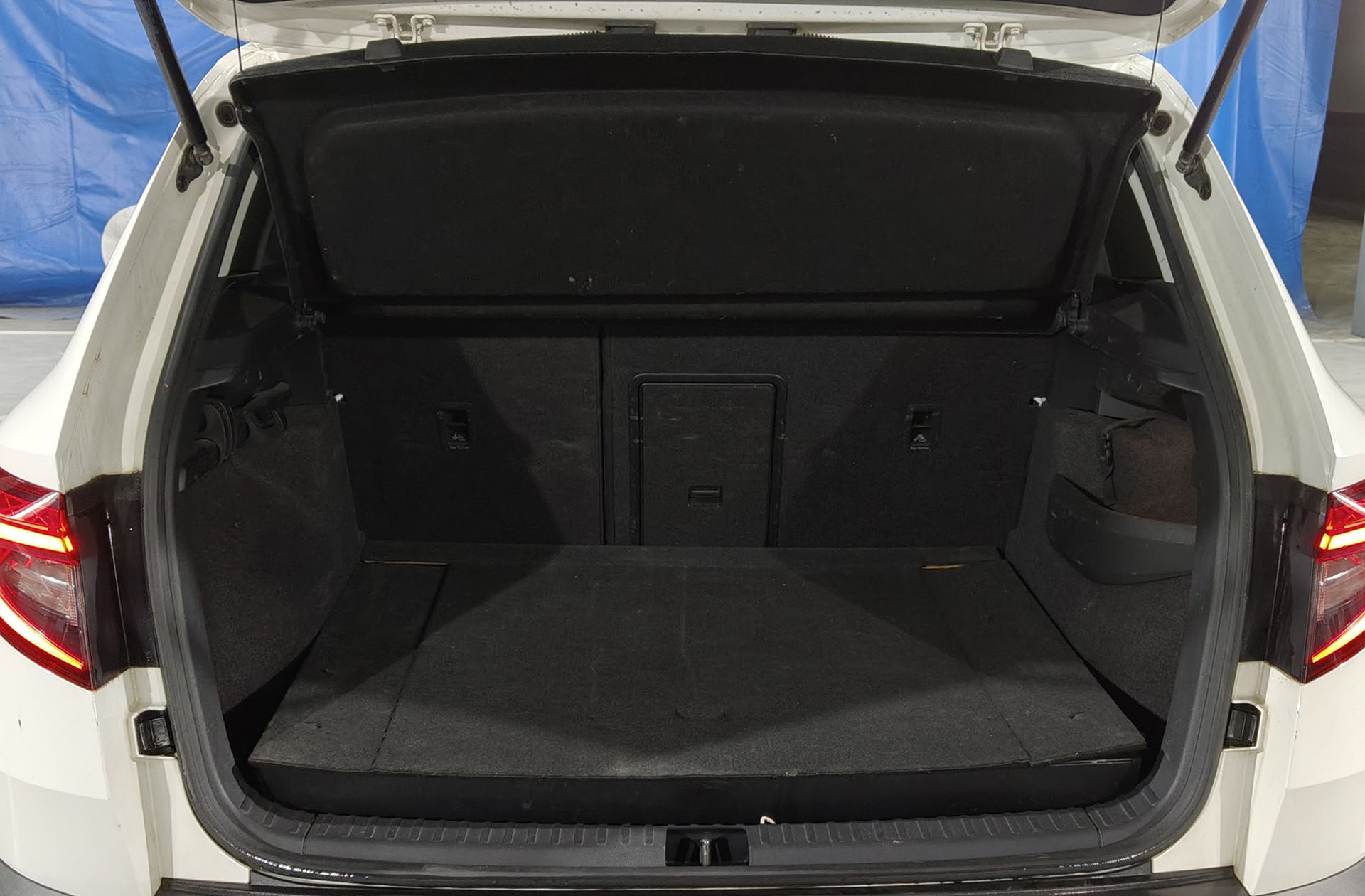 Škoda Karoq 2.0 TDI Ambition 4x4 DSG - foto 18