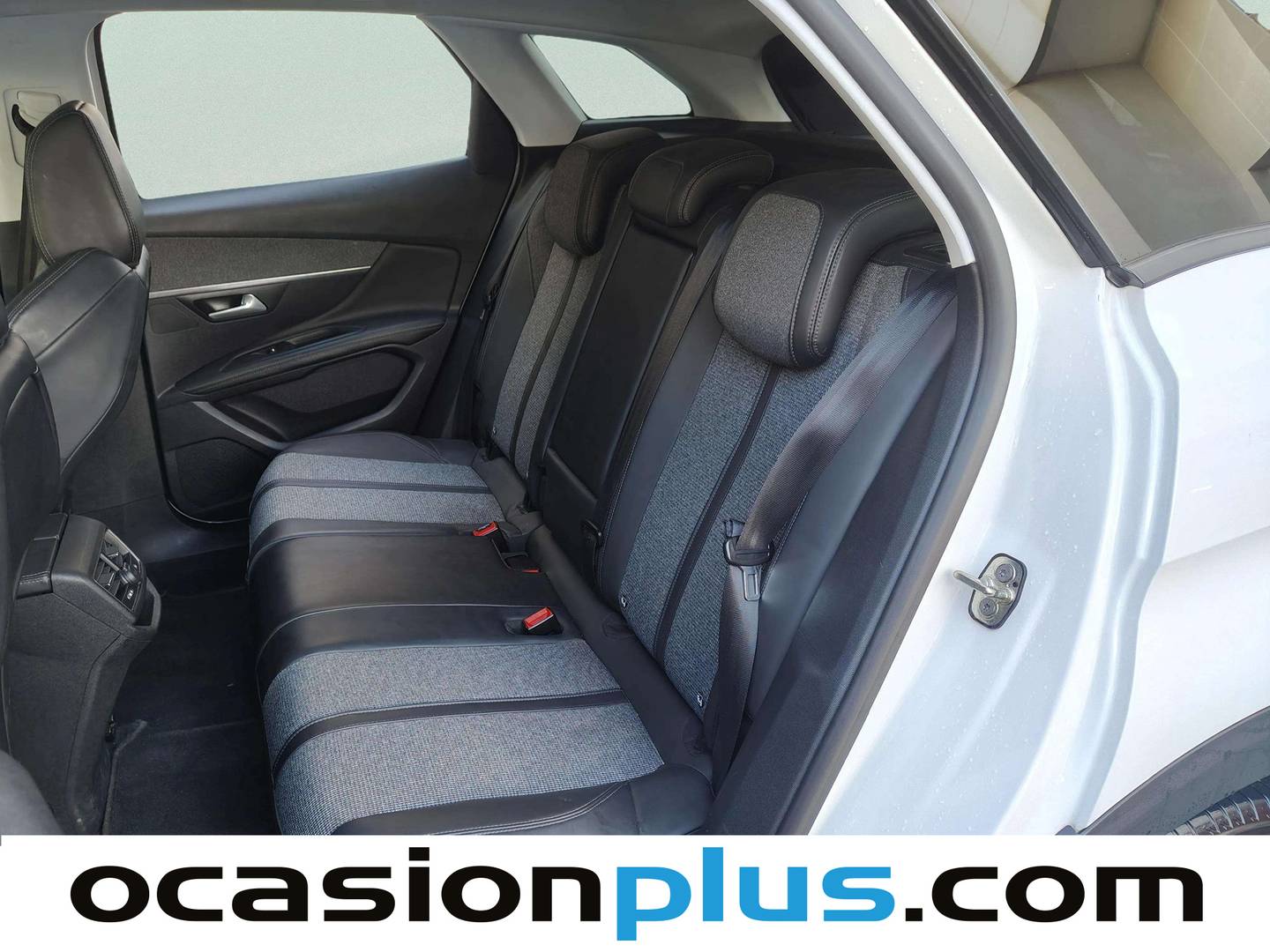 Foto asientos traseros Peugeot 3008 Peugeot 3008 PureTech 130 S&S Allure (130 CV)